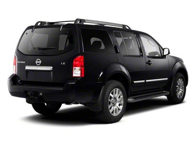 2011 Nissan Pathfinder LE