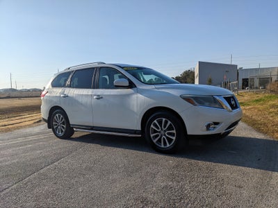 2016 Nissan Pathfinder SV