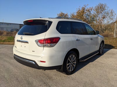 2016 Nissan Pathfinder SV