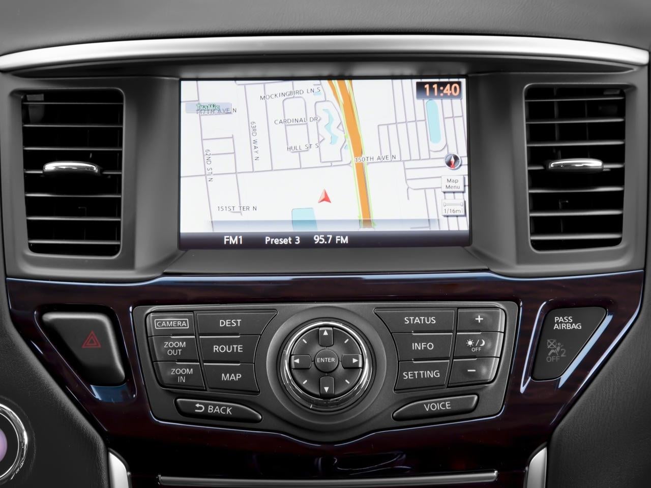 2016 Nissan Pathfinder SL