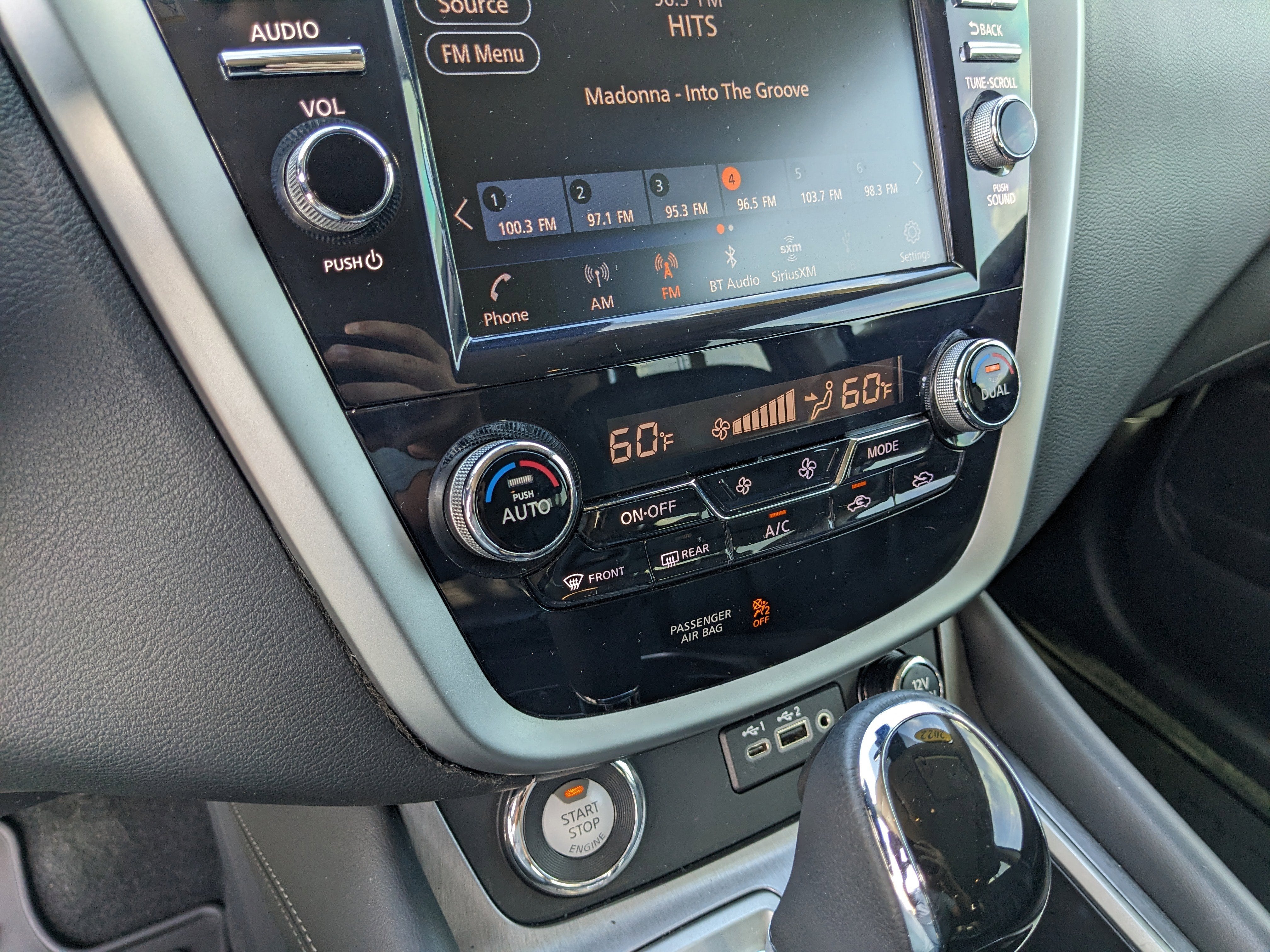 2022 Nissan Murano SV