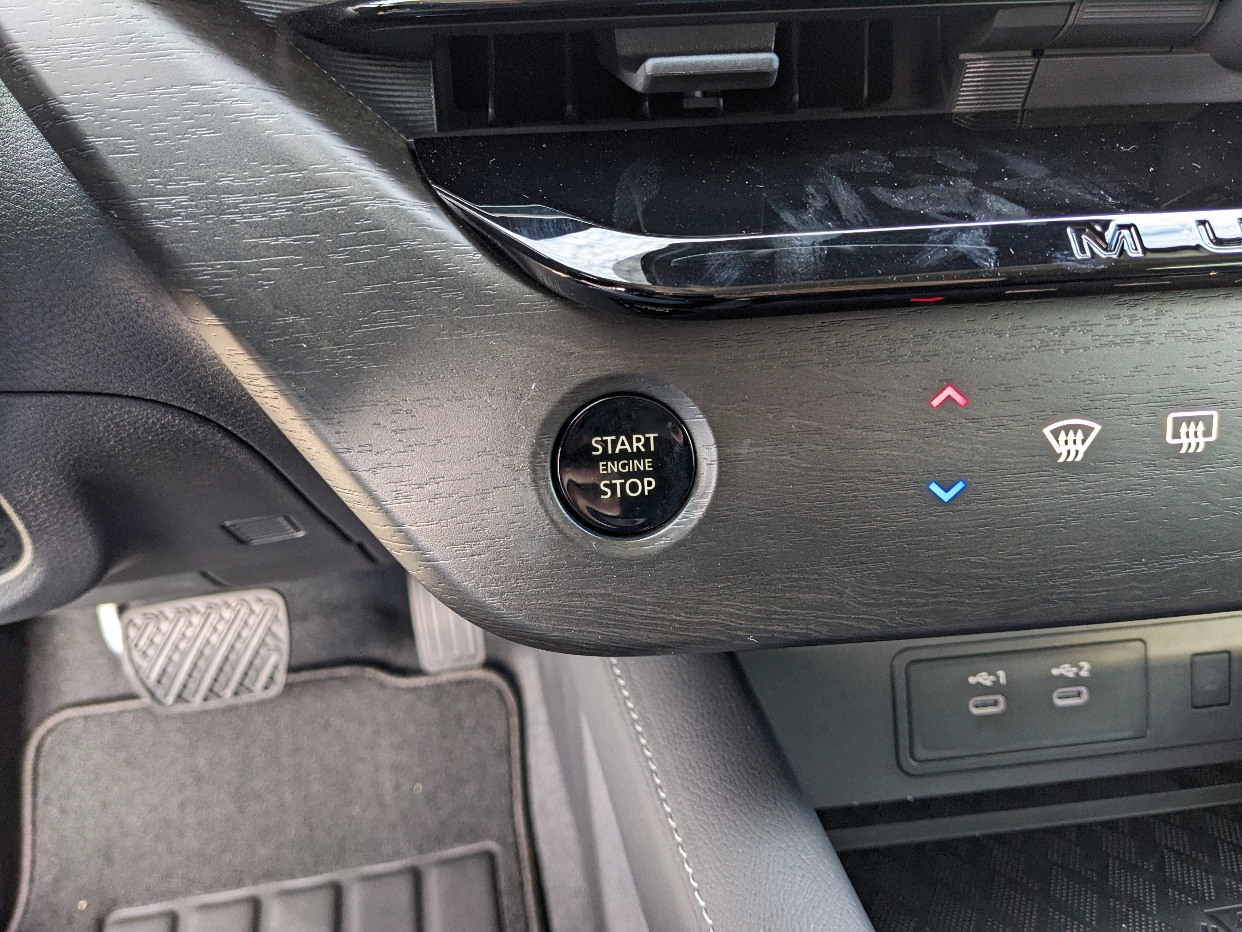 2025 Nissan Murano SL