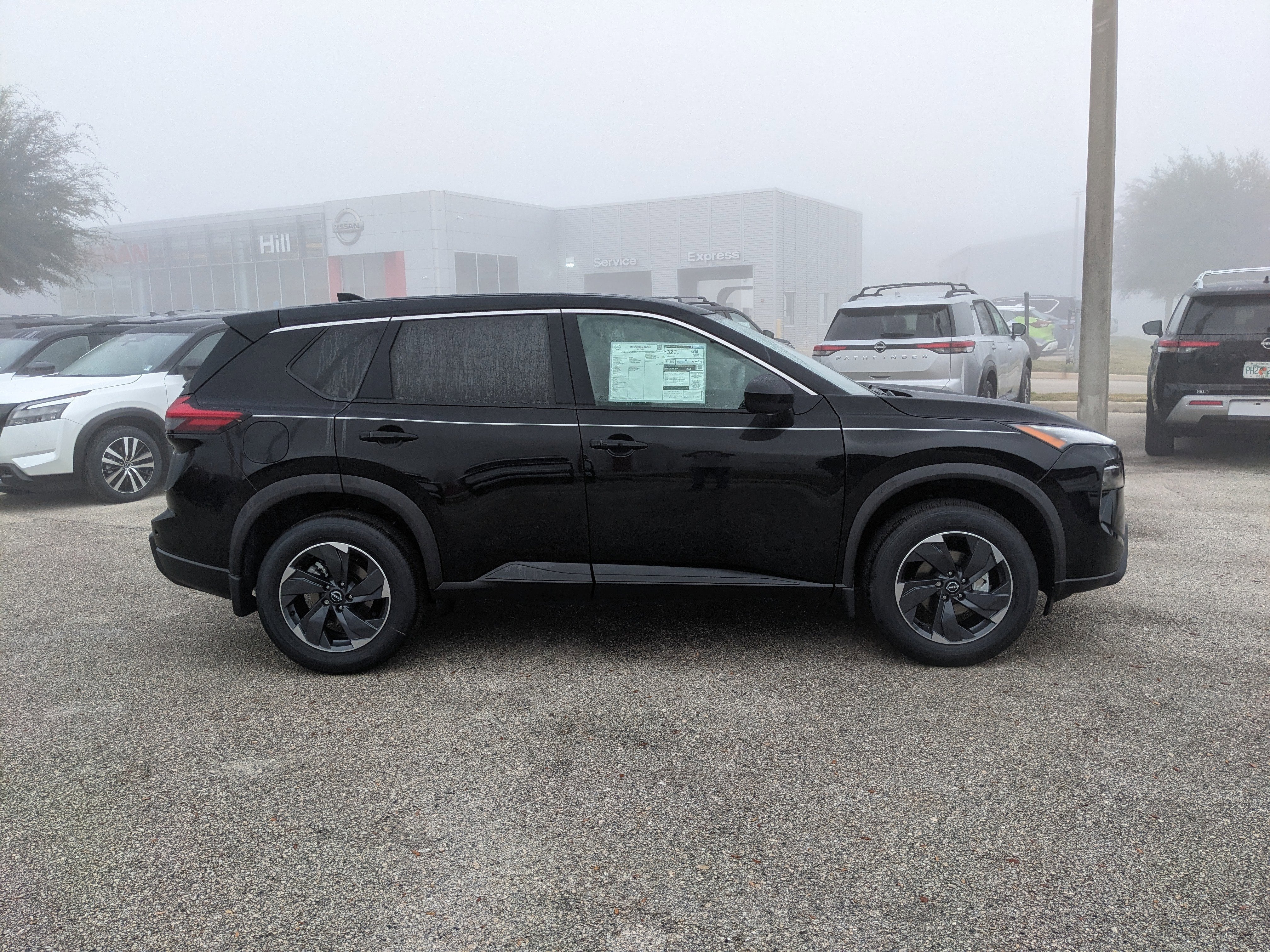 2026 Nissan Rogue SV