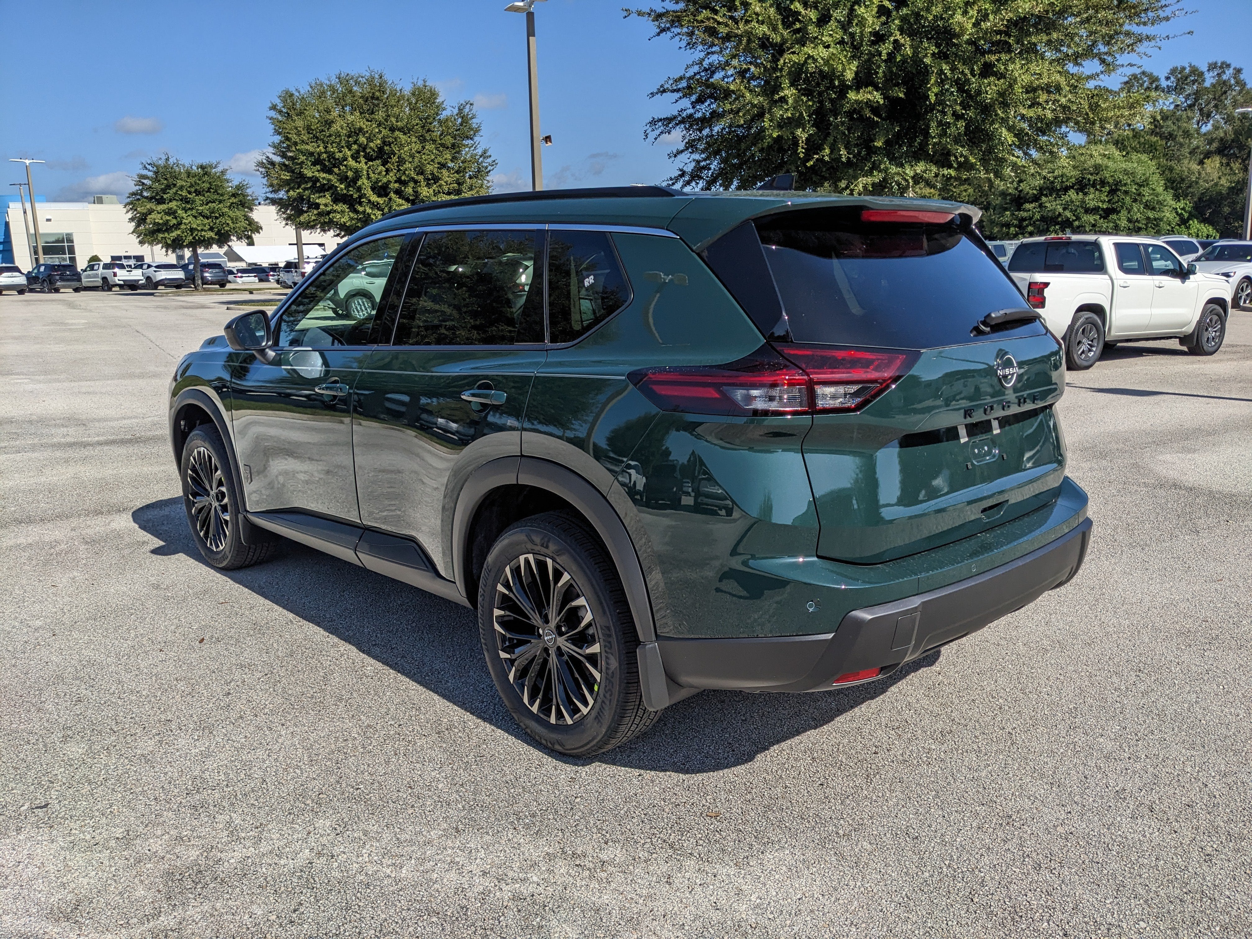 2026 Nissan Rogue Dark Armor