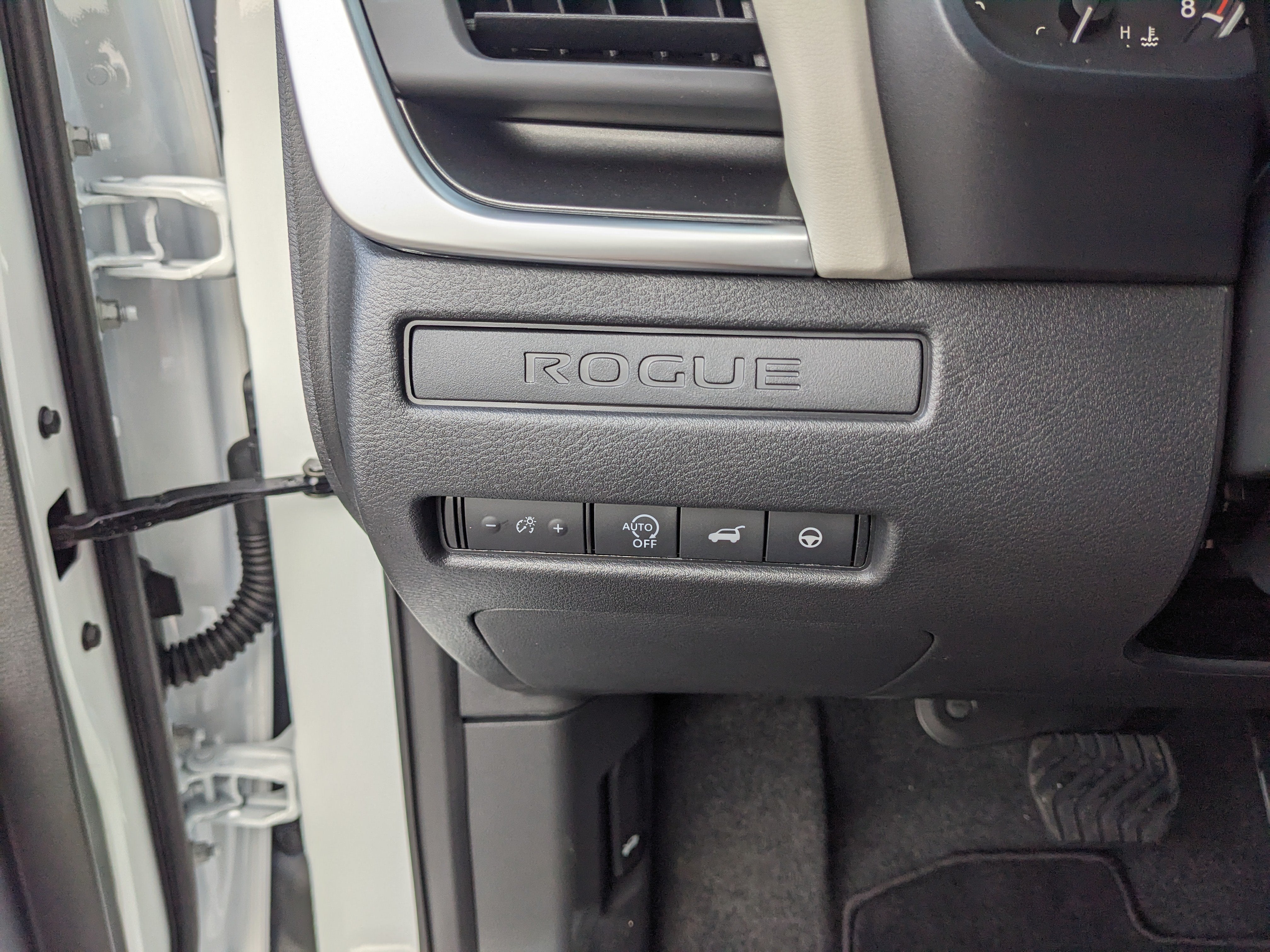 2027 Nissan Rogue Dark Armor