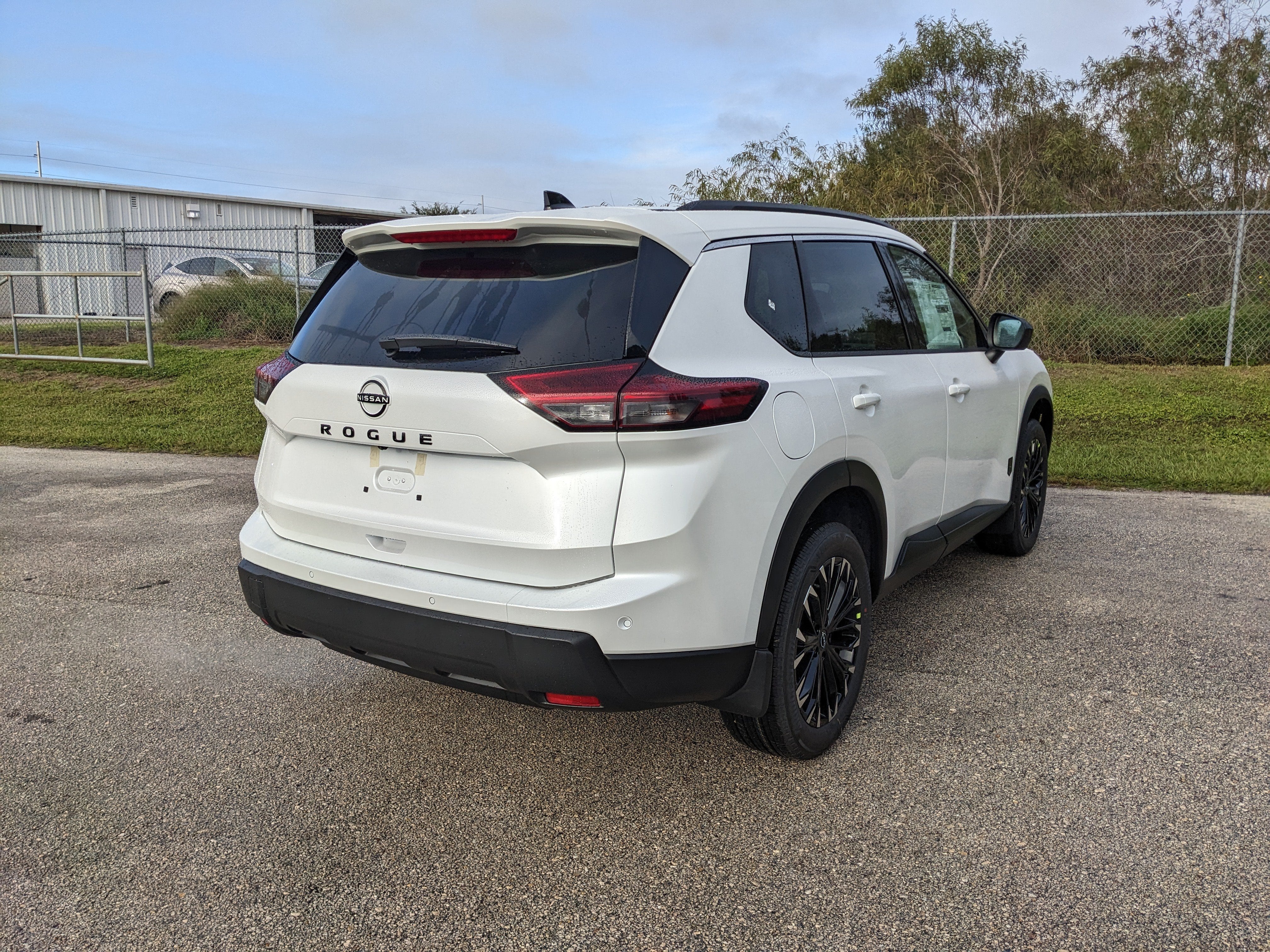 2027 Nissan Rogue Dark Armor