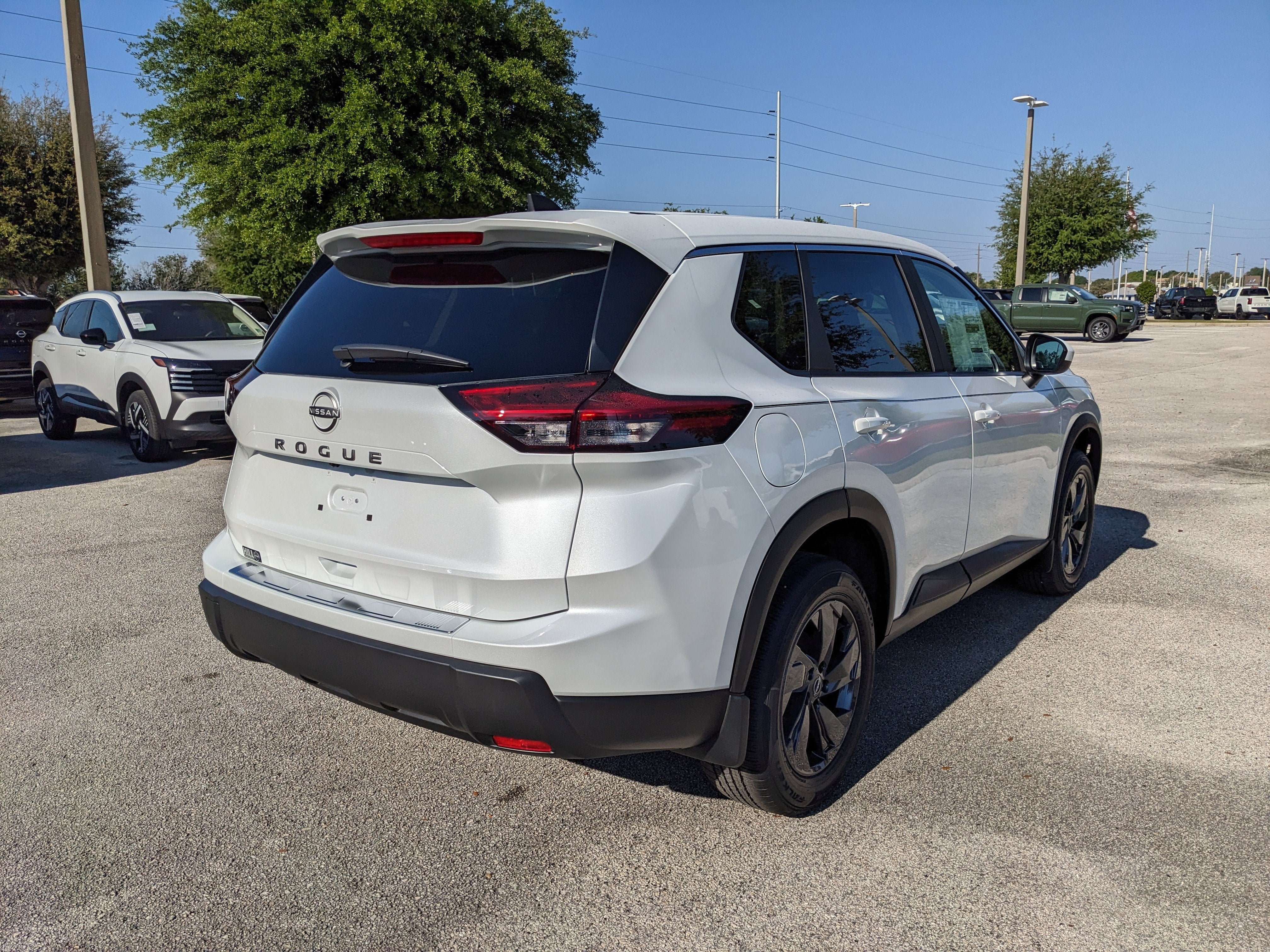 2026 Nissan Rogue SV