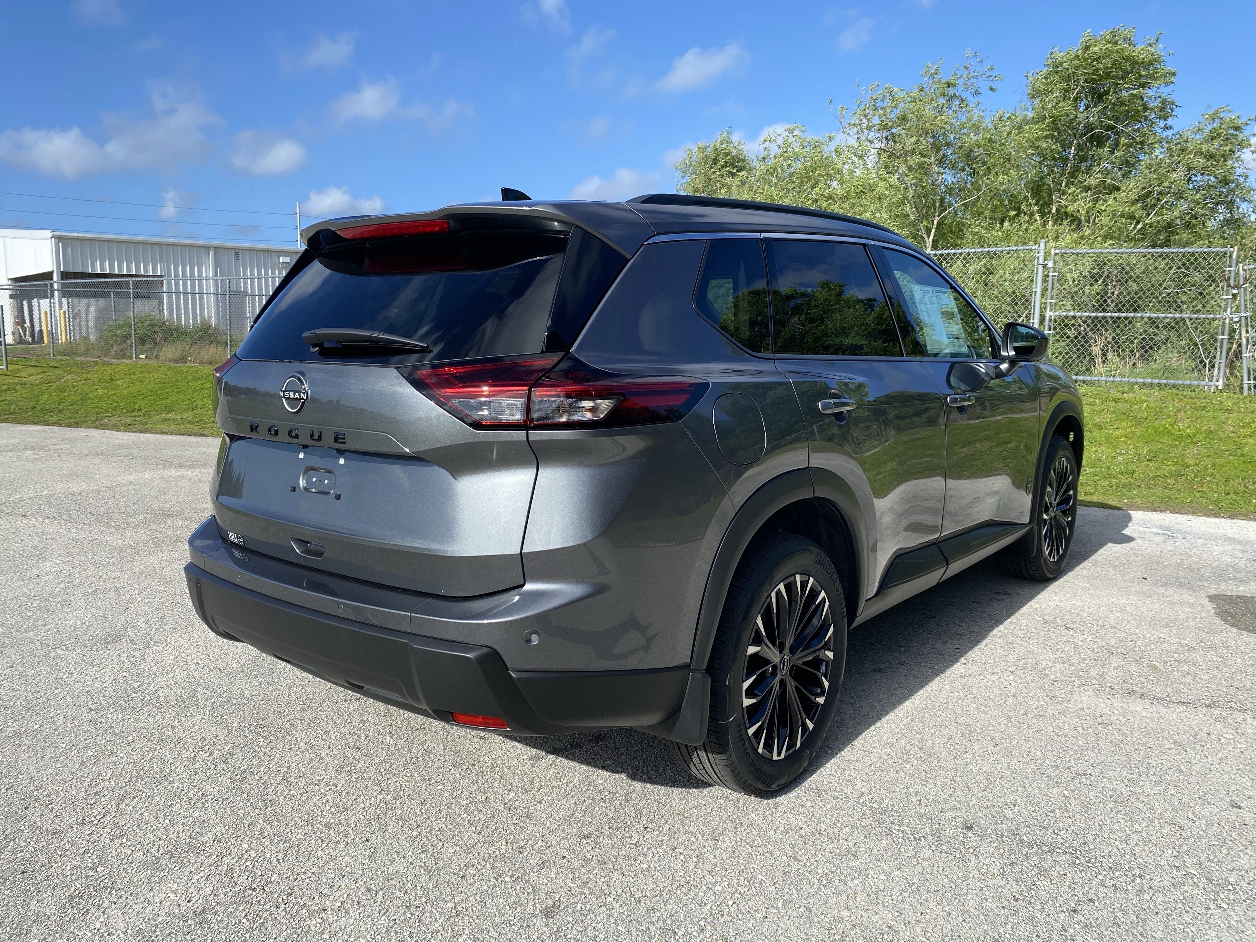 2026 Nissan Rogue Dark Armor