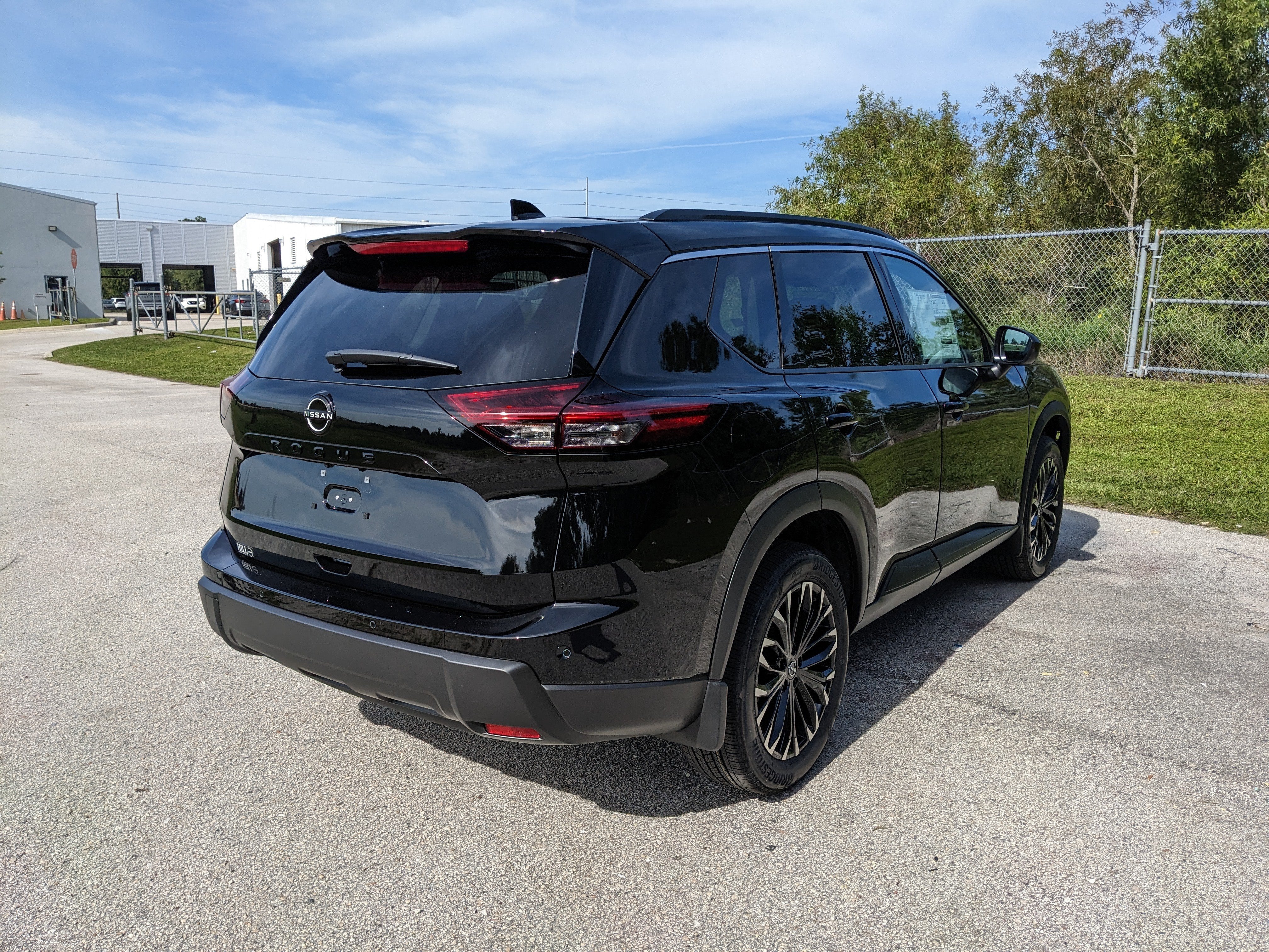 2026 Nissan Rogue Dark Armor
