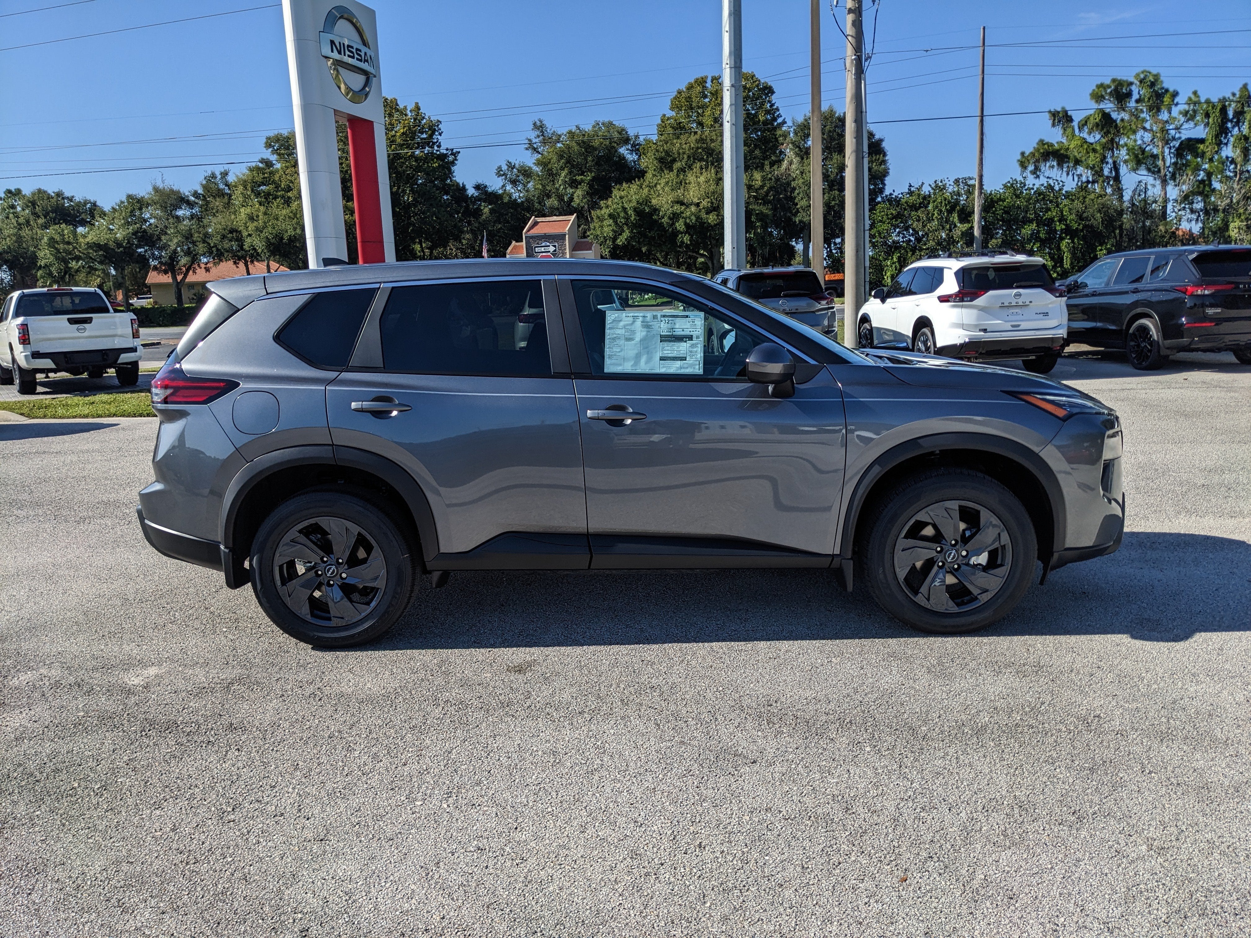 2026 Nissan Rogue SV