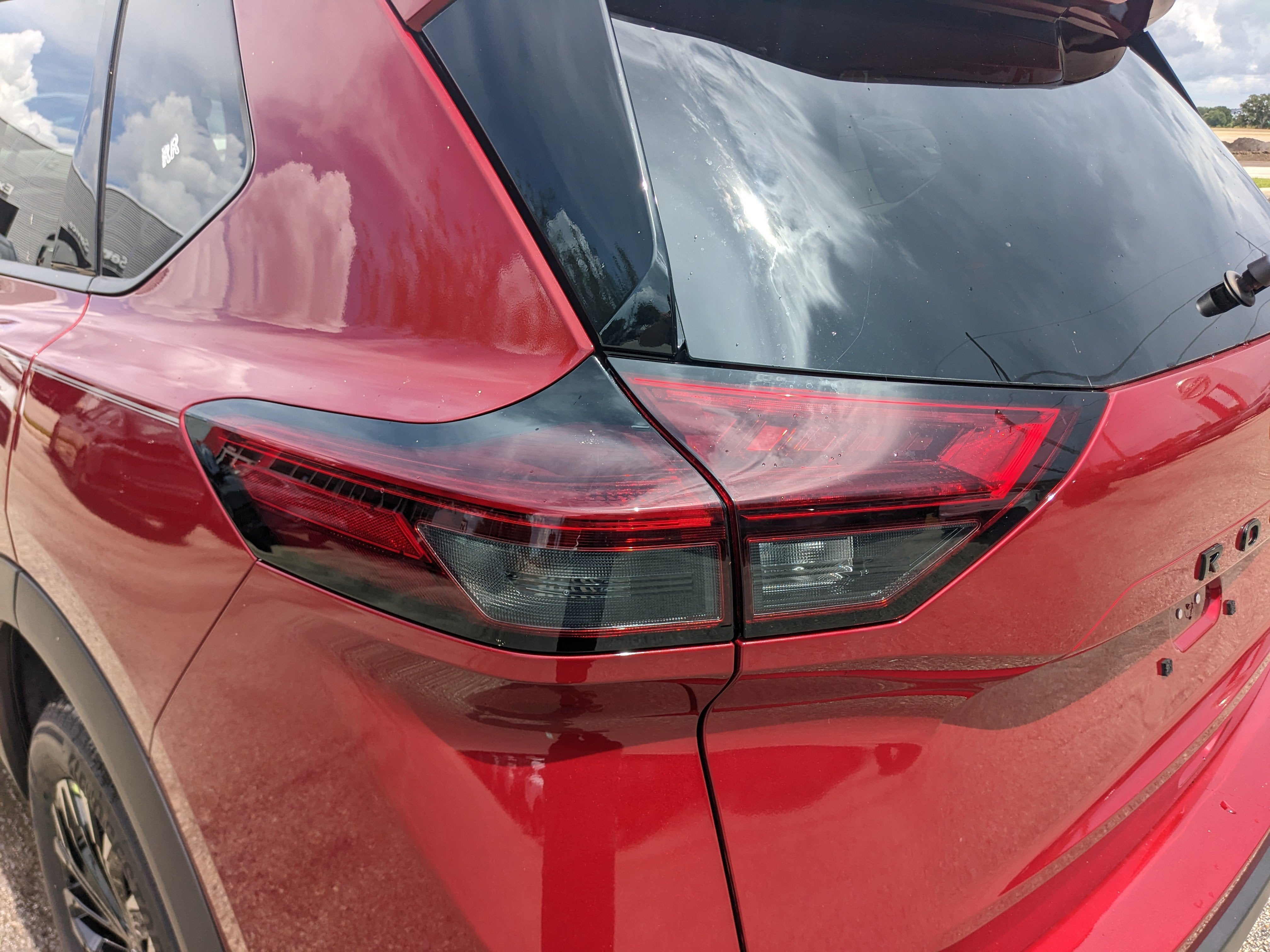 2026 Nissan Rogue Dark Armor