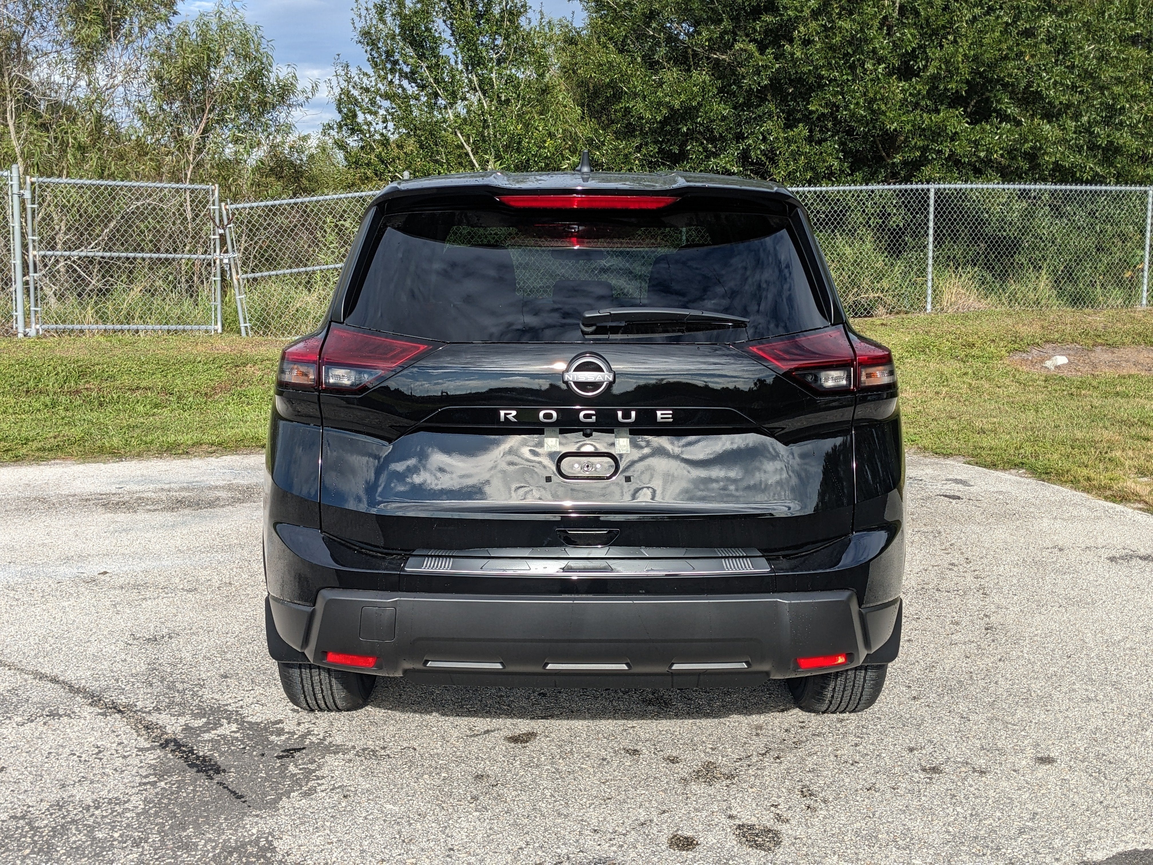 2027 Nissan Rogue SV