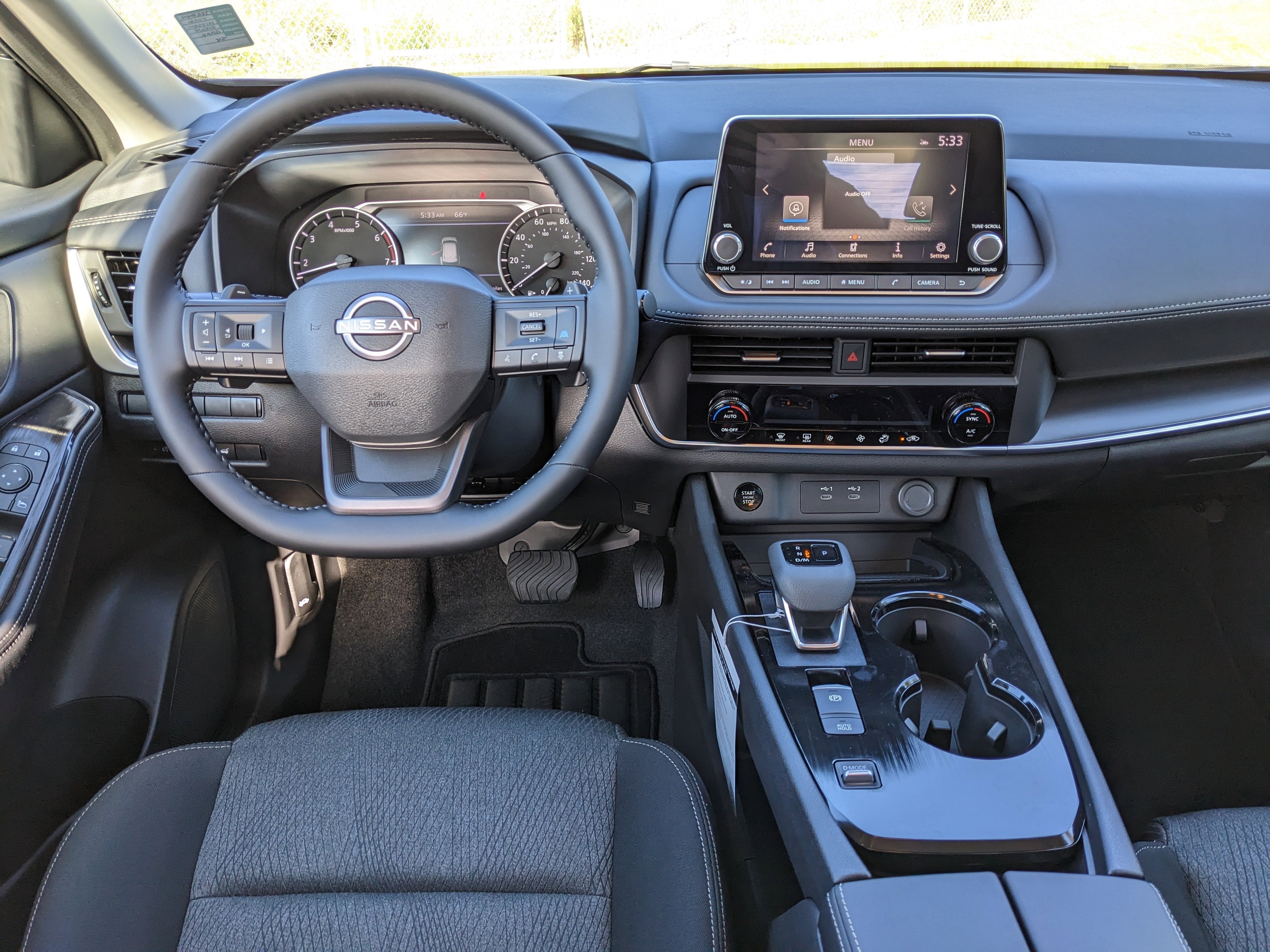 2026 Nissan Rogue SV