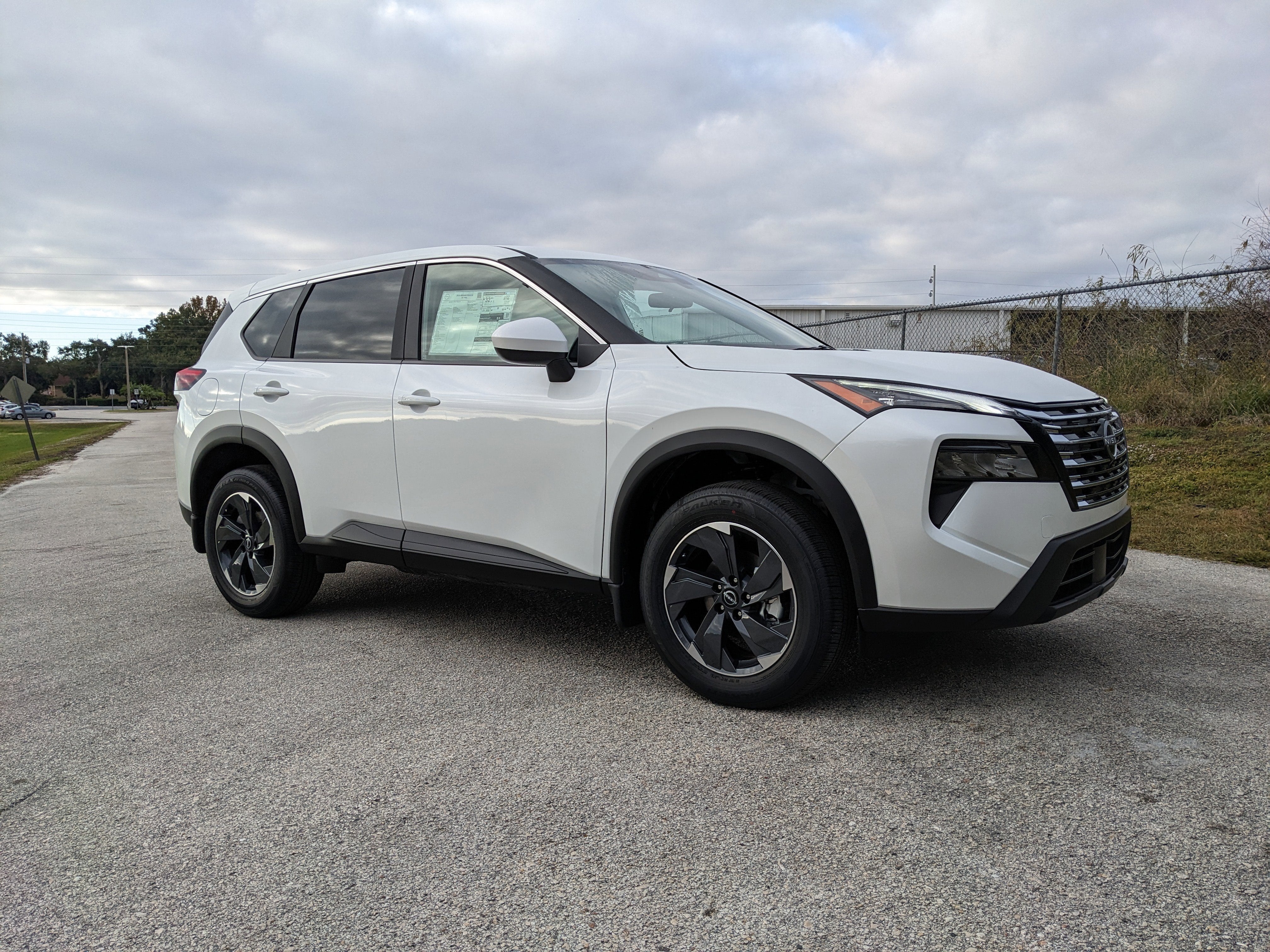 2026 Nissan Rogue SV