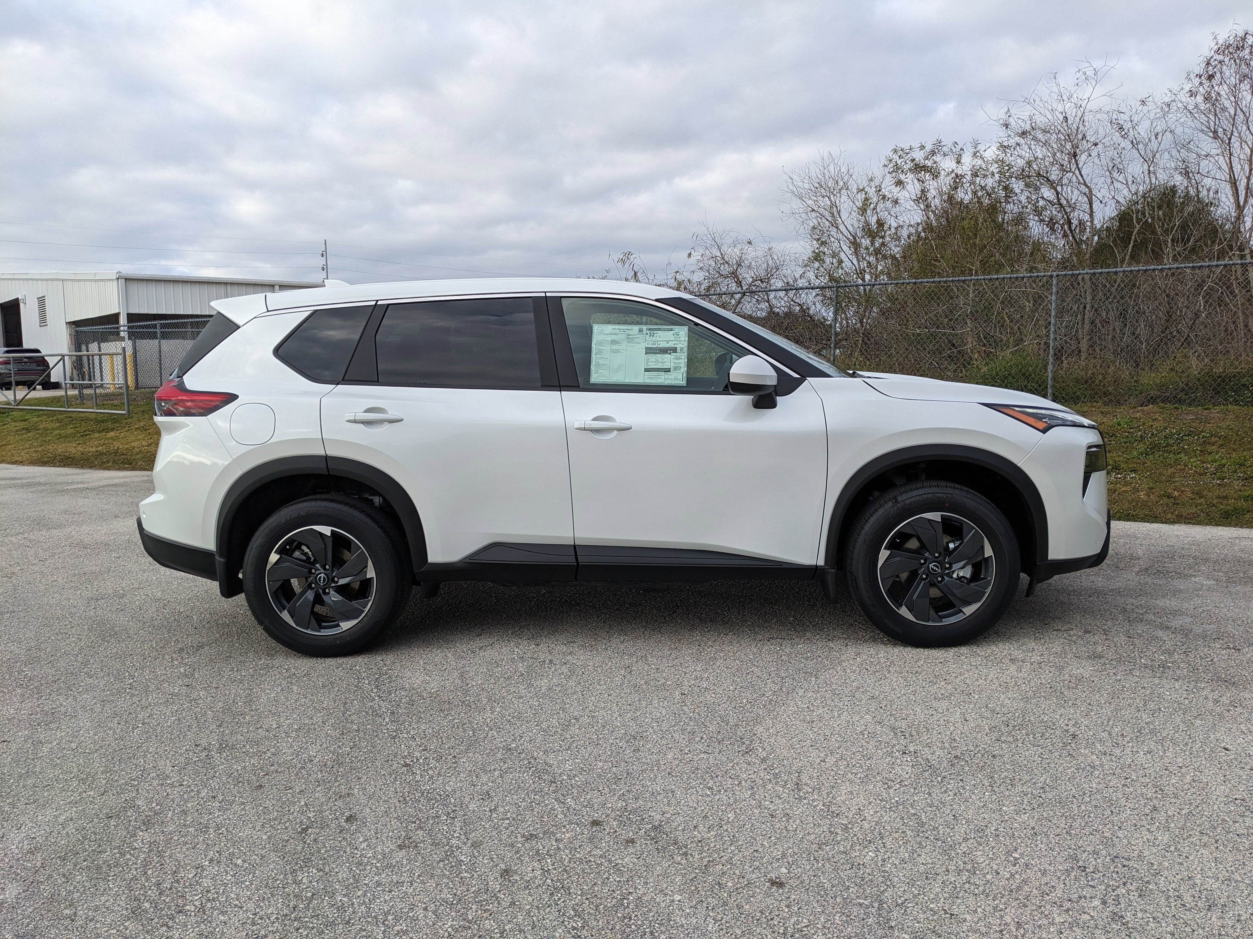 2026 Nissan Rogue SV