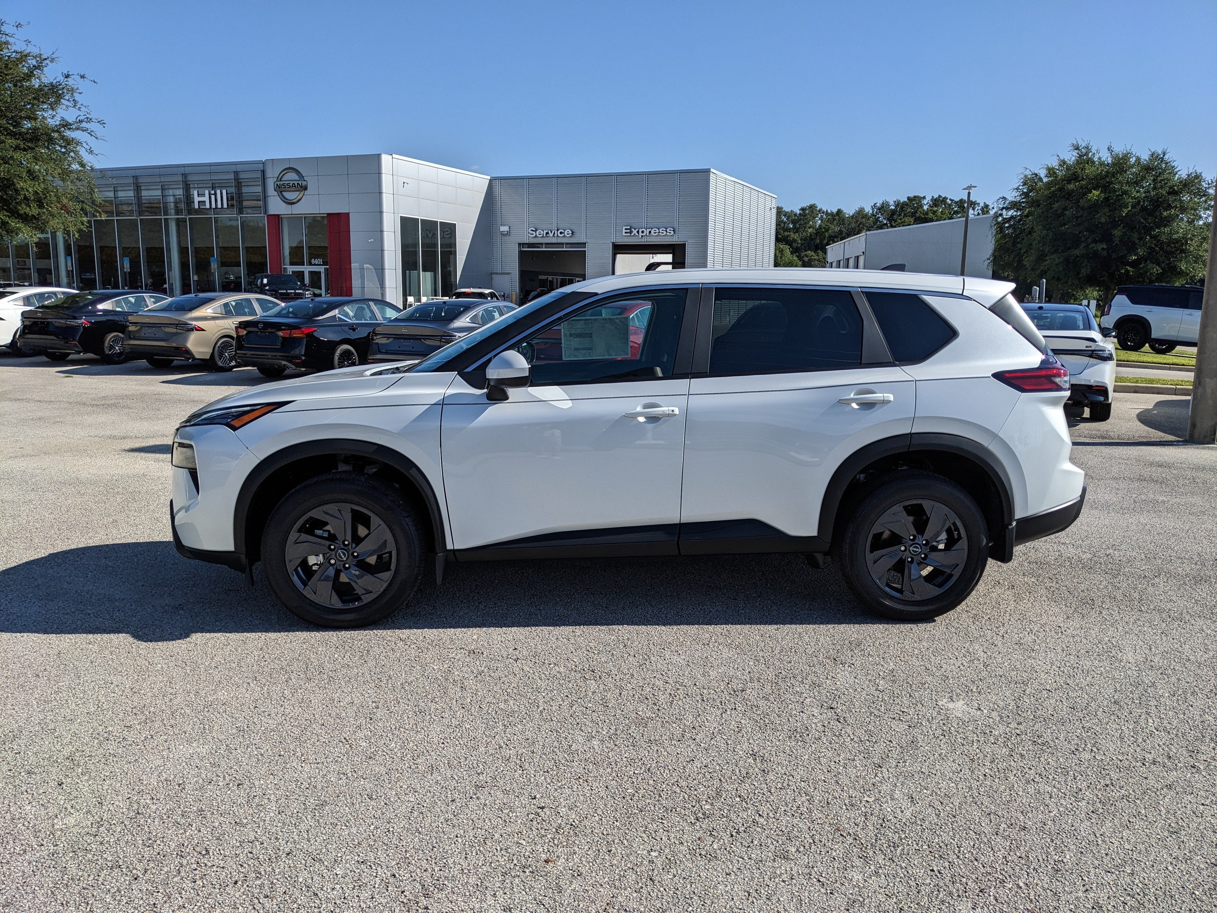 2026 Nissan Rogue SV