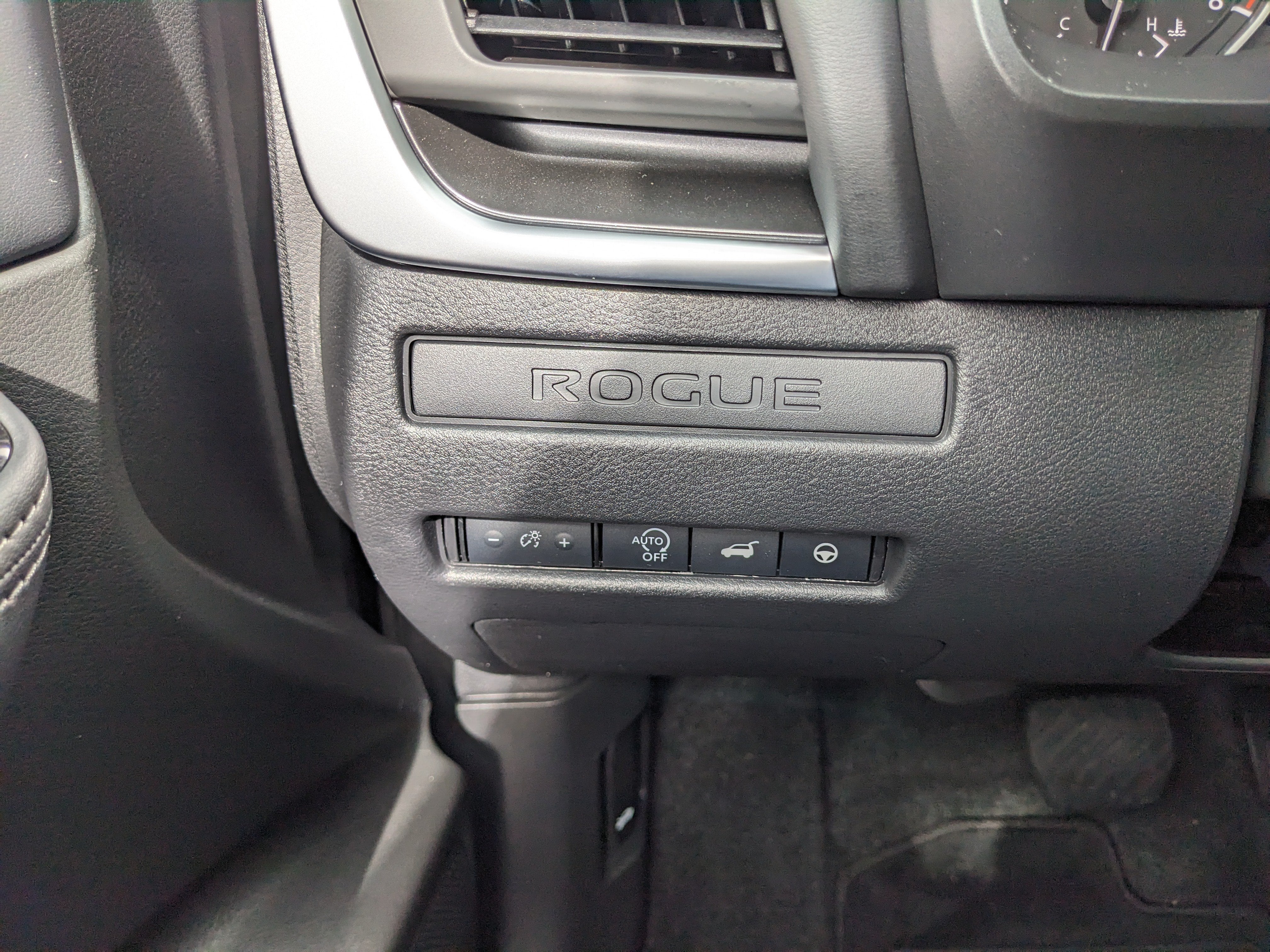 2027 Nissan Rogue Dark Armor