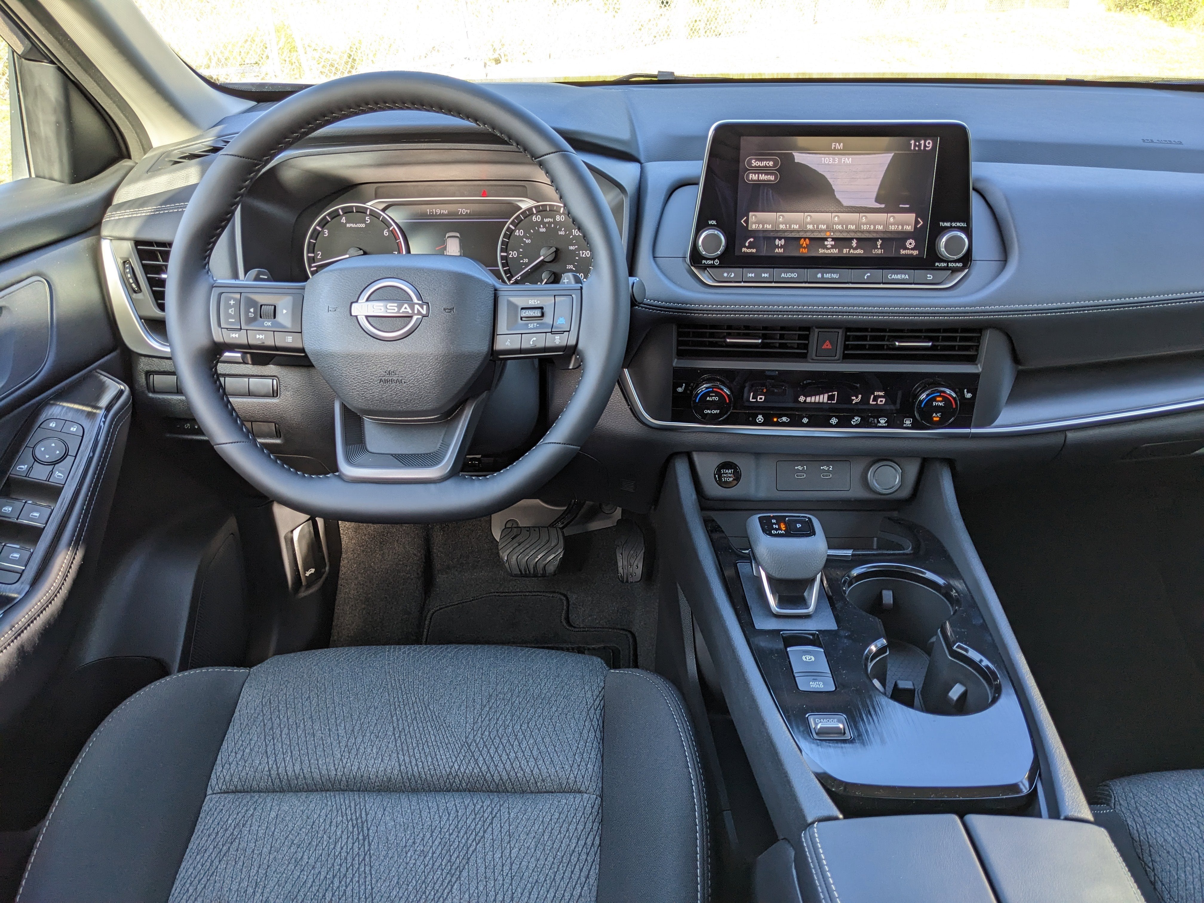 2026 Nissan Rogue SV