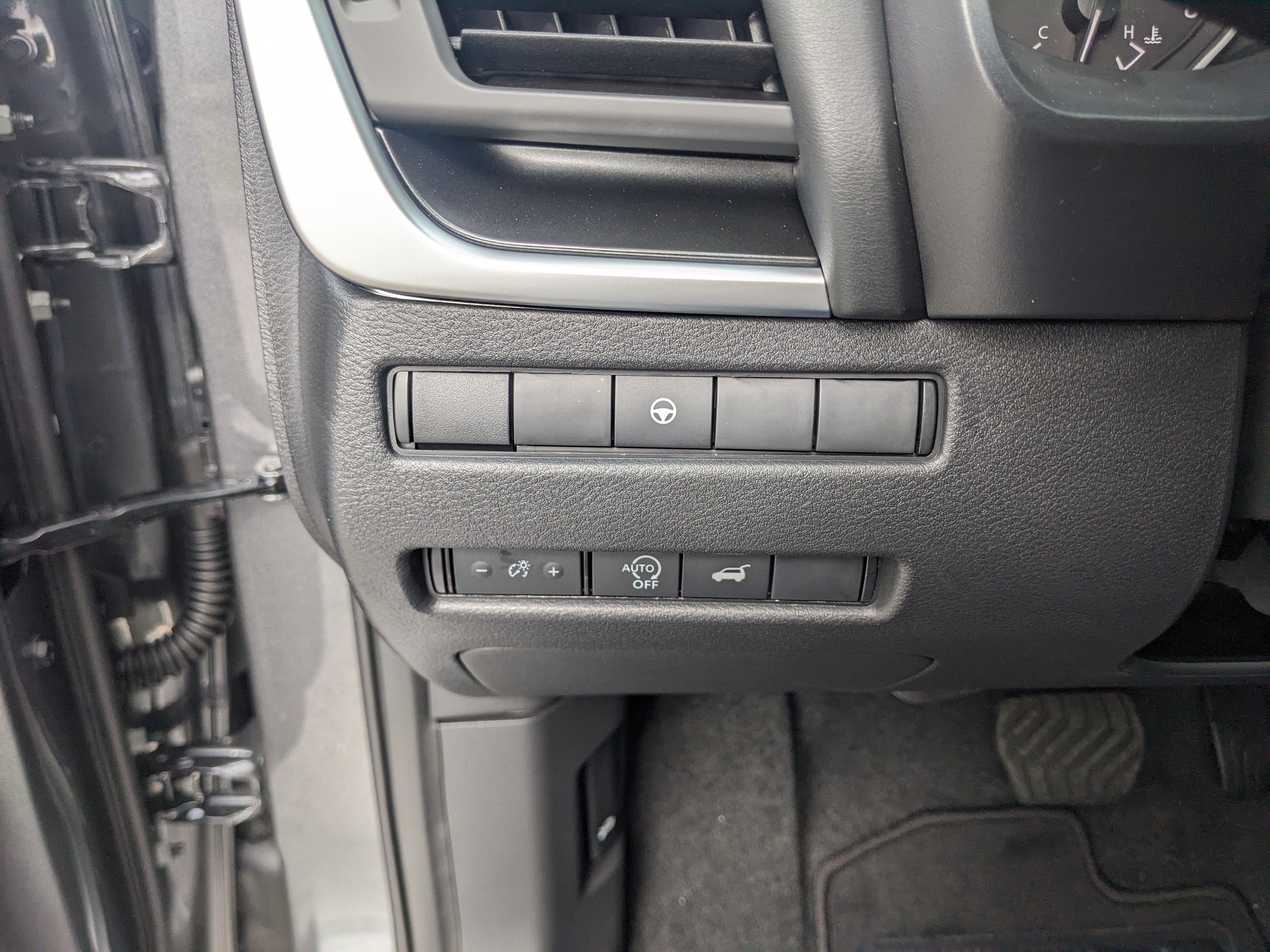 2026 Nissan Rogue Dark Armor