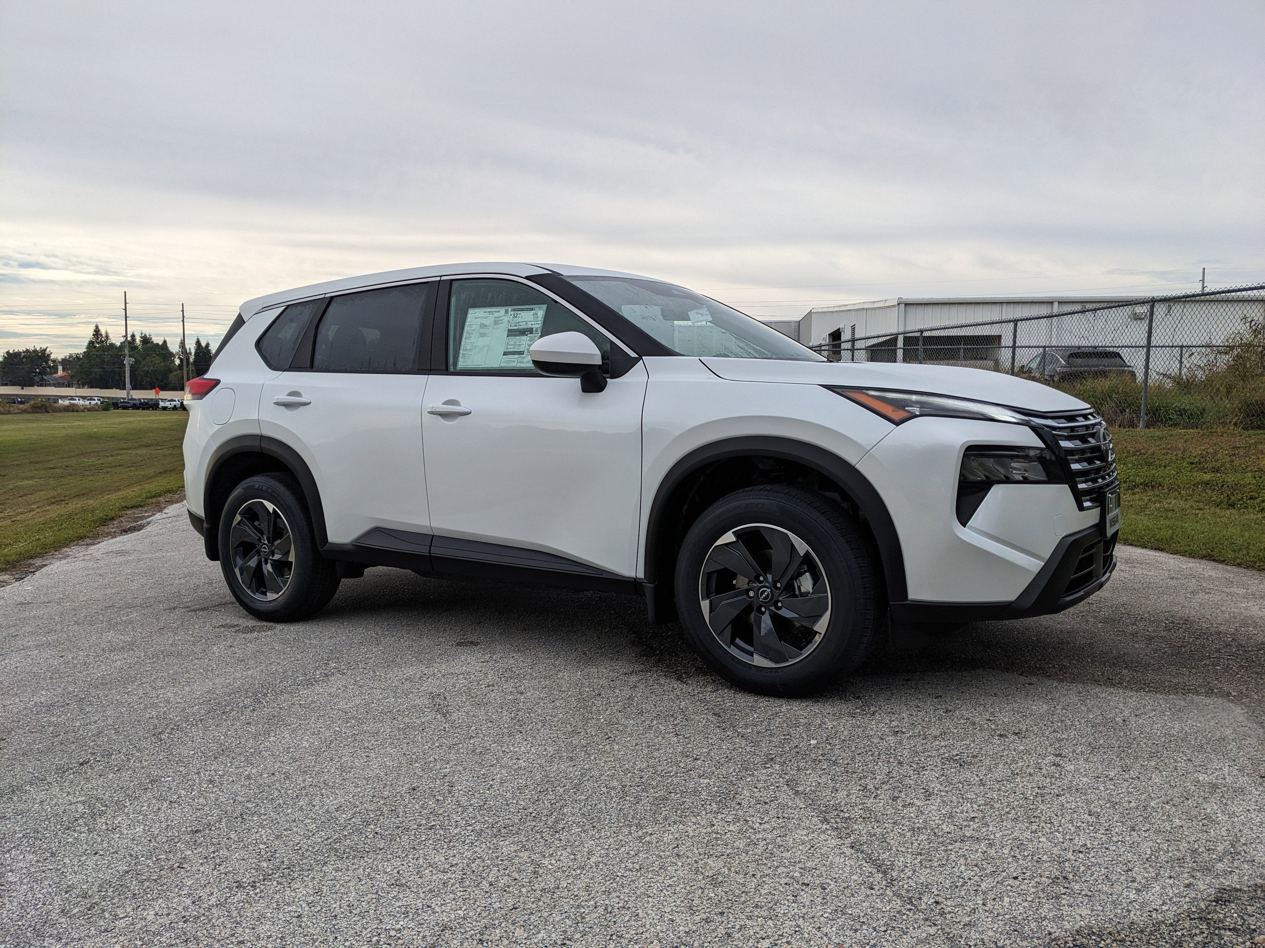 2026 Nissan Rogue SV