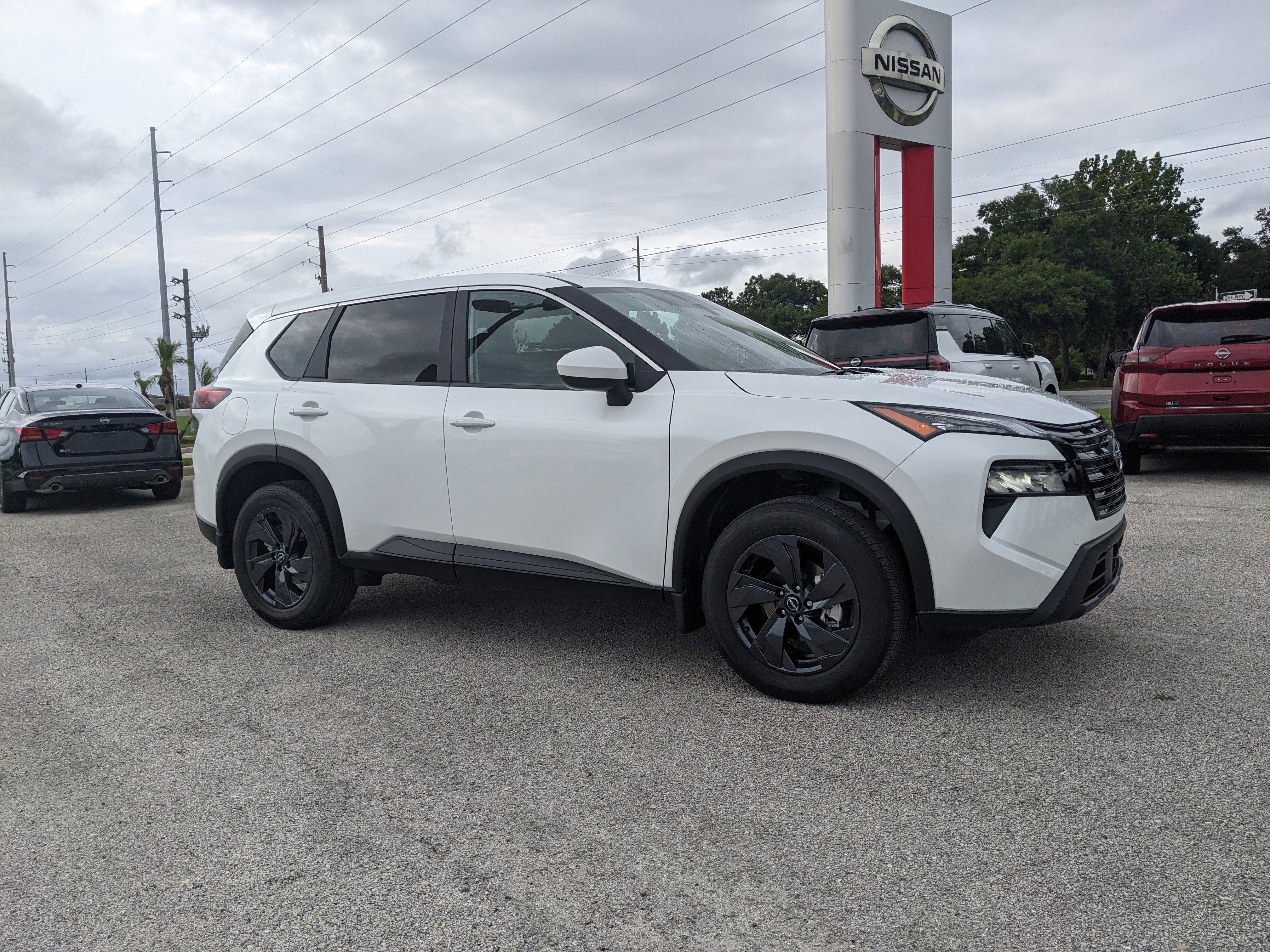 2026 Nissan Rogue SV