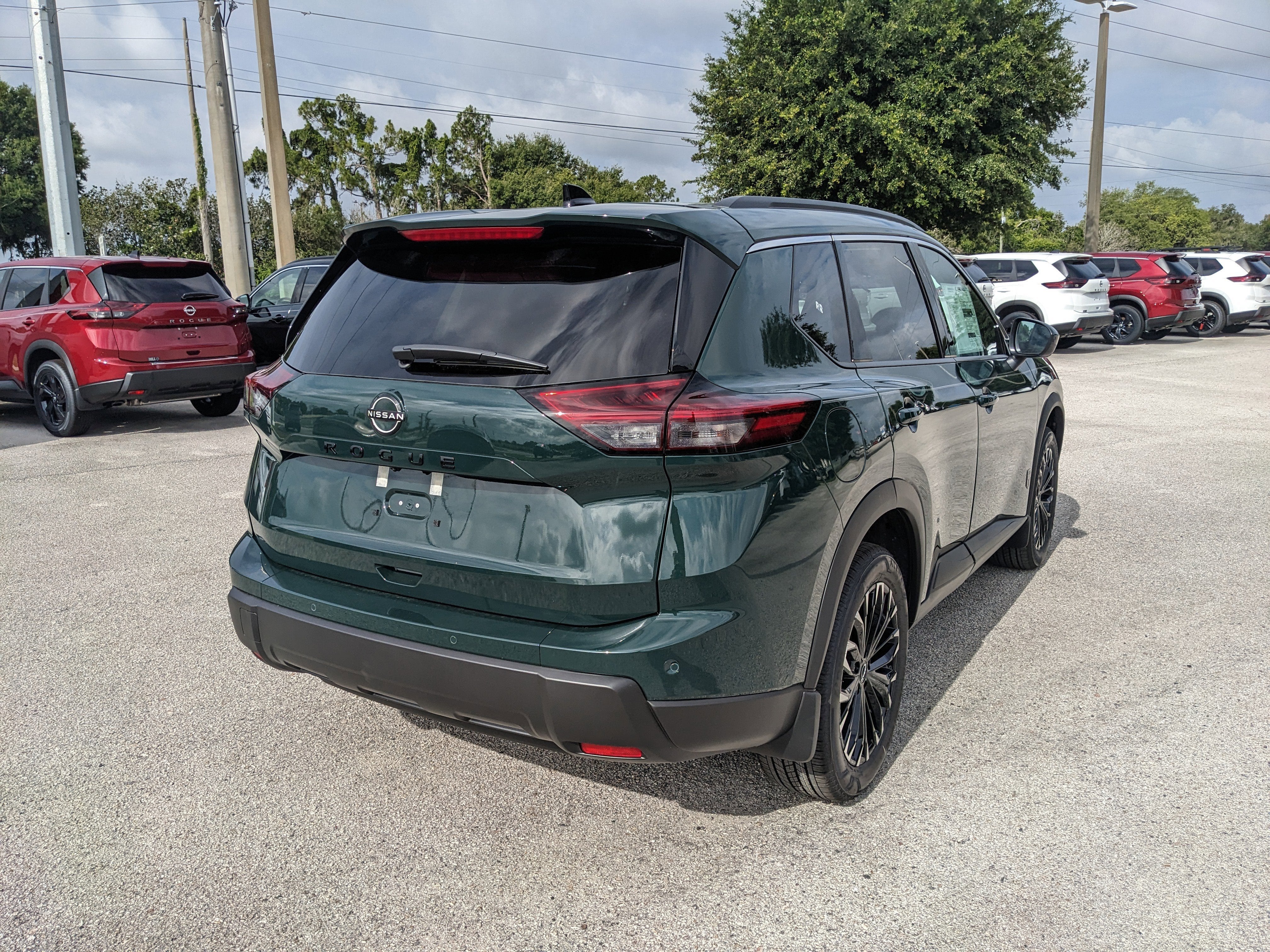 2026 Nissan Rogue Dark Armor