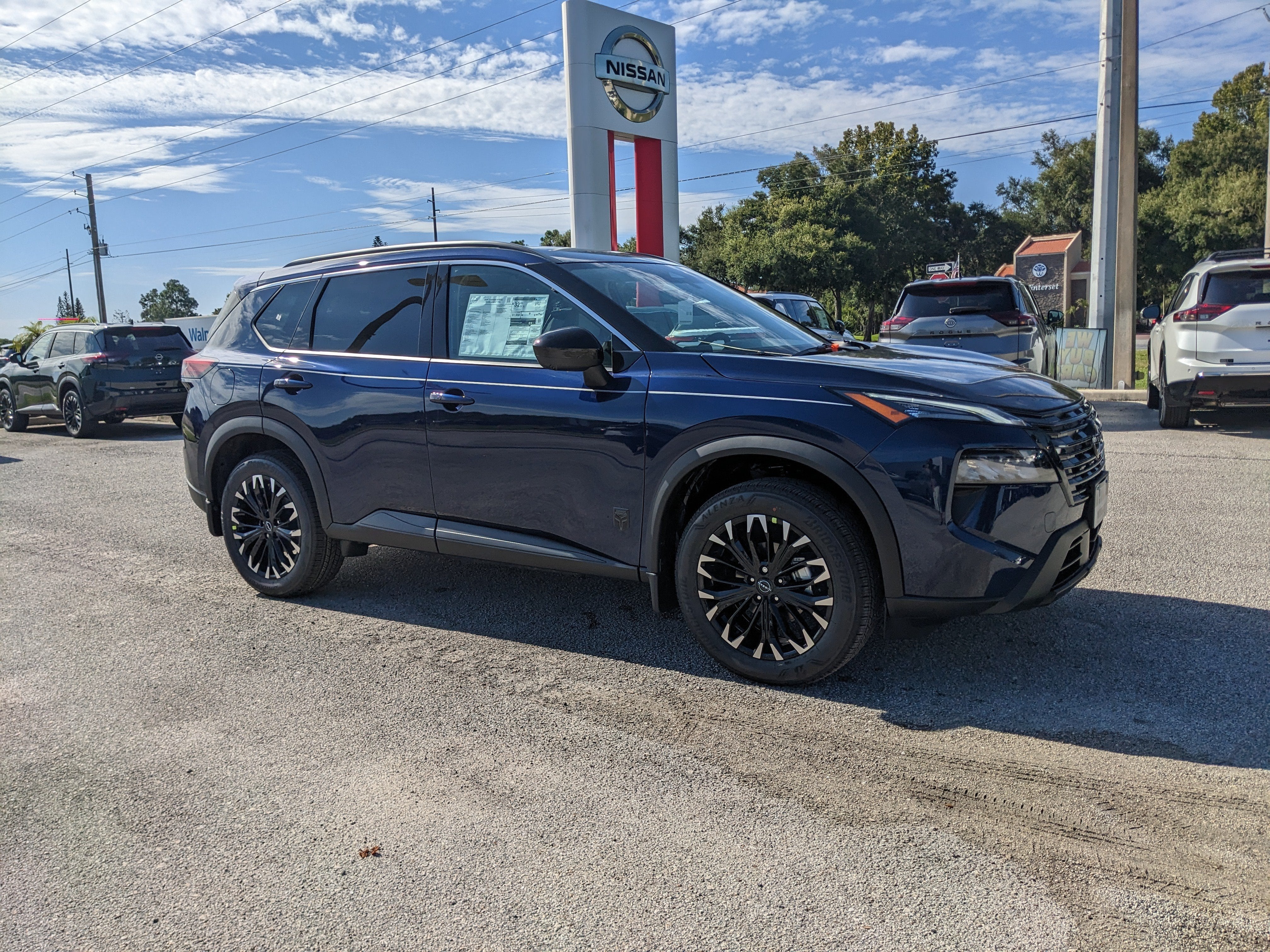 2026 Nissan Rogue Dark Armor