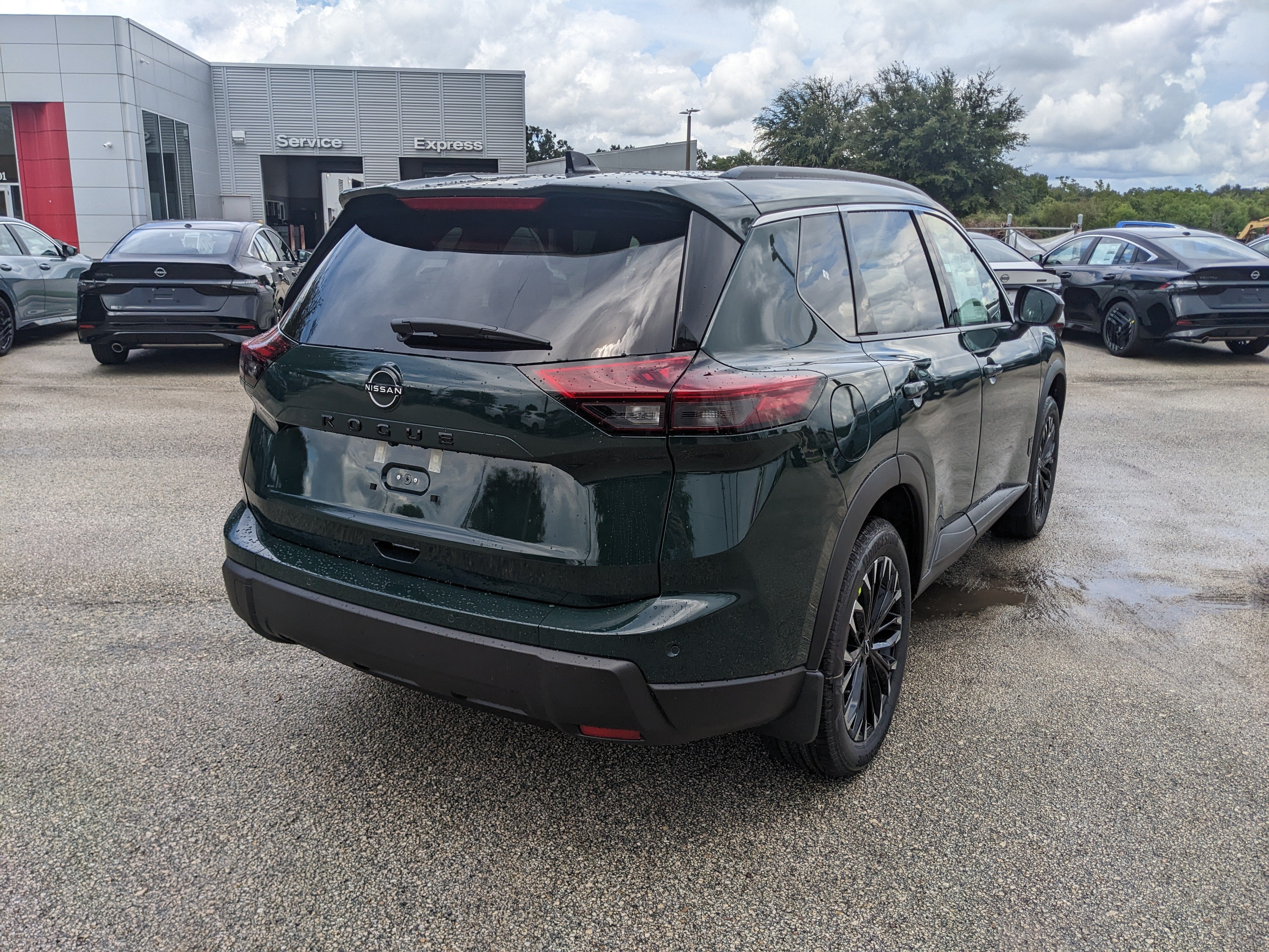 2026 Nissan Rogue Dark Armor