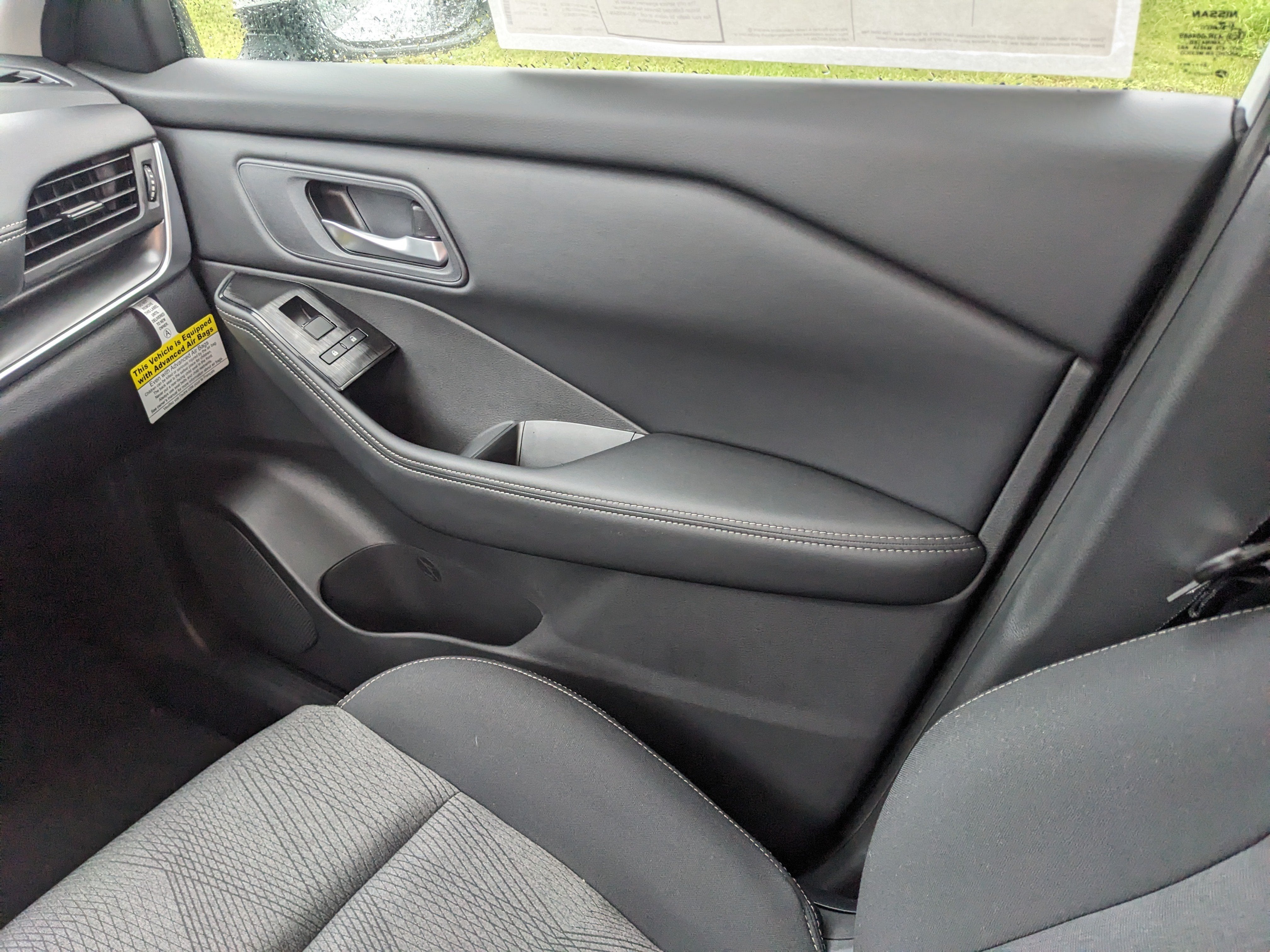 2027 Nissan Rogue SV
