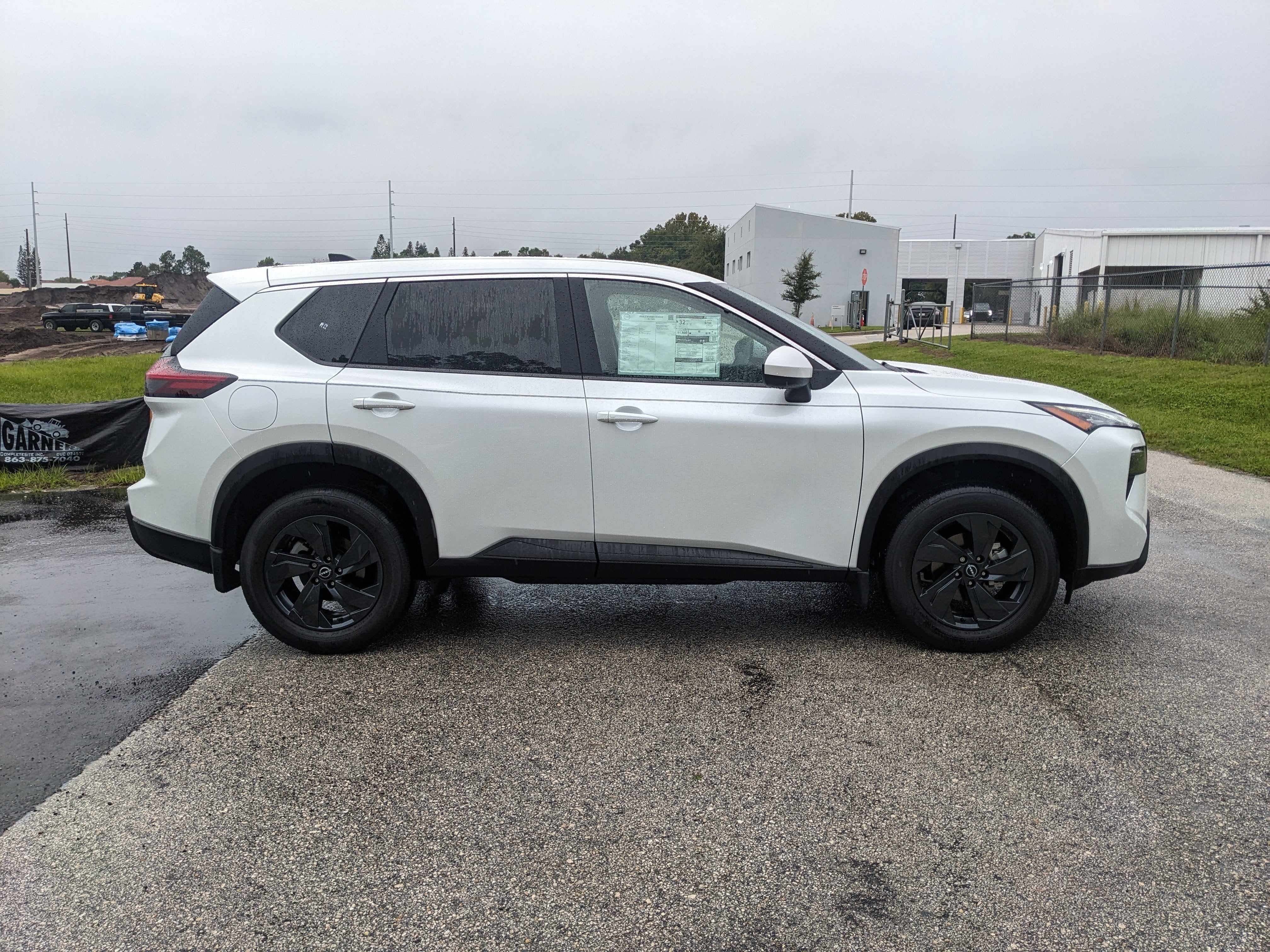 2027 Nissan Rogue SV