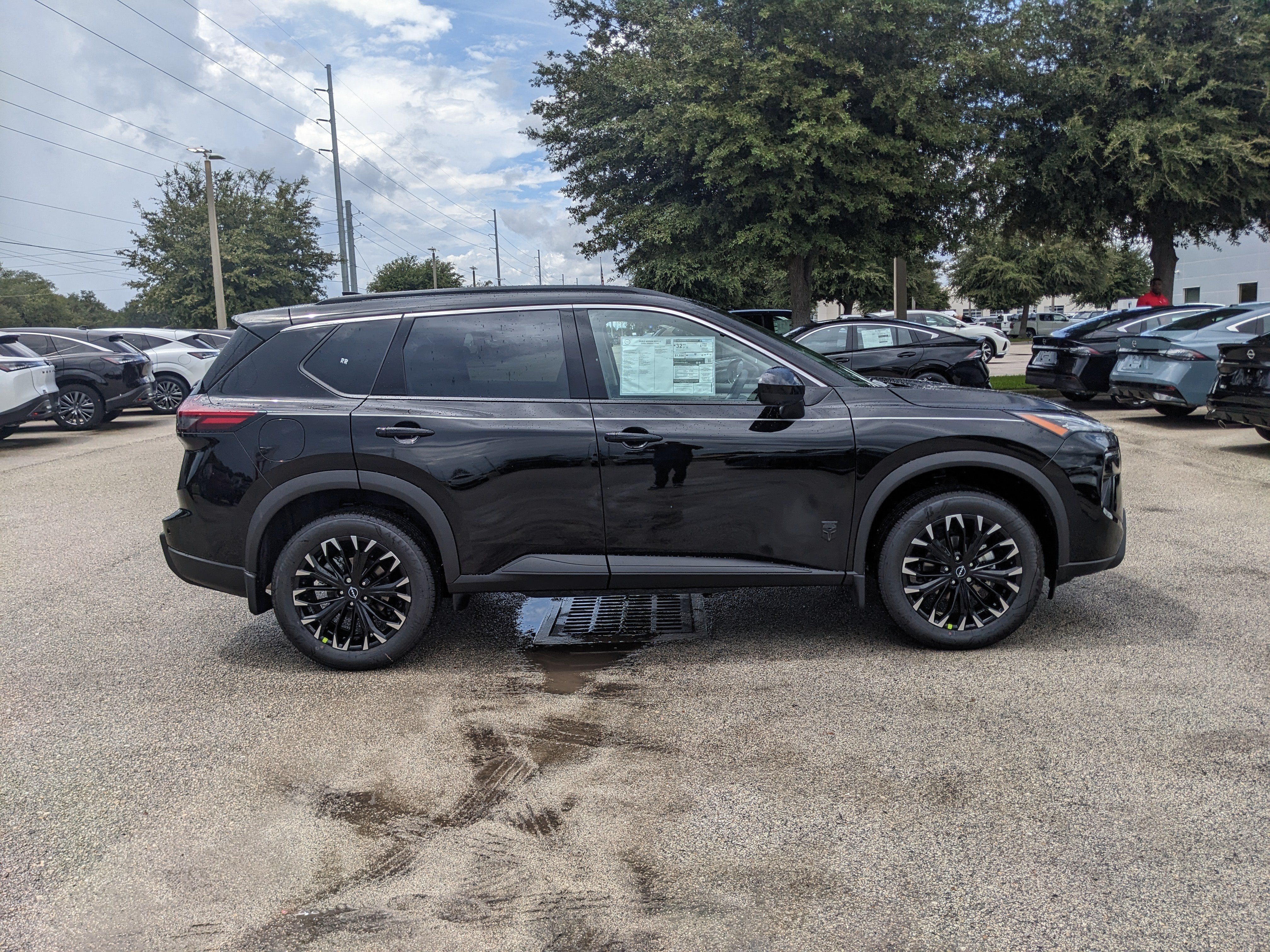 2026 Nissan Rogue Dark Armor