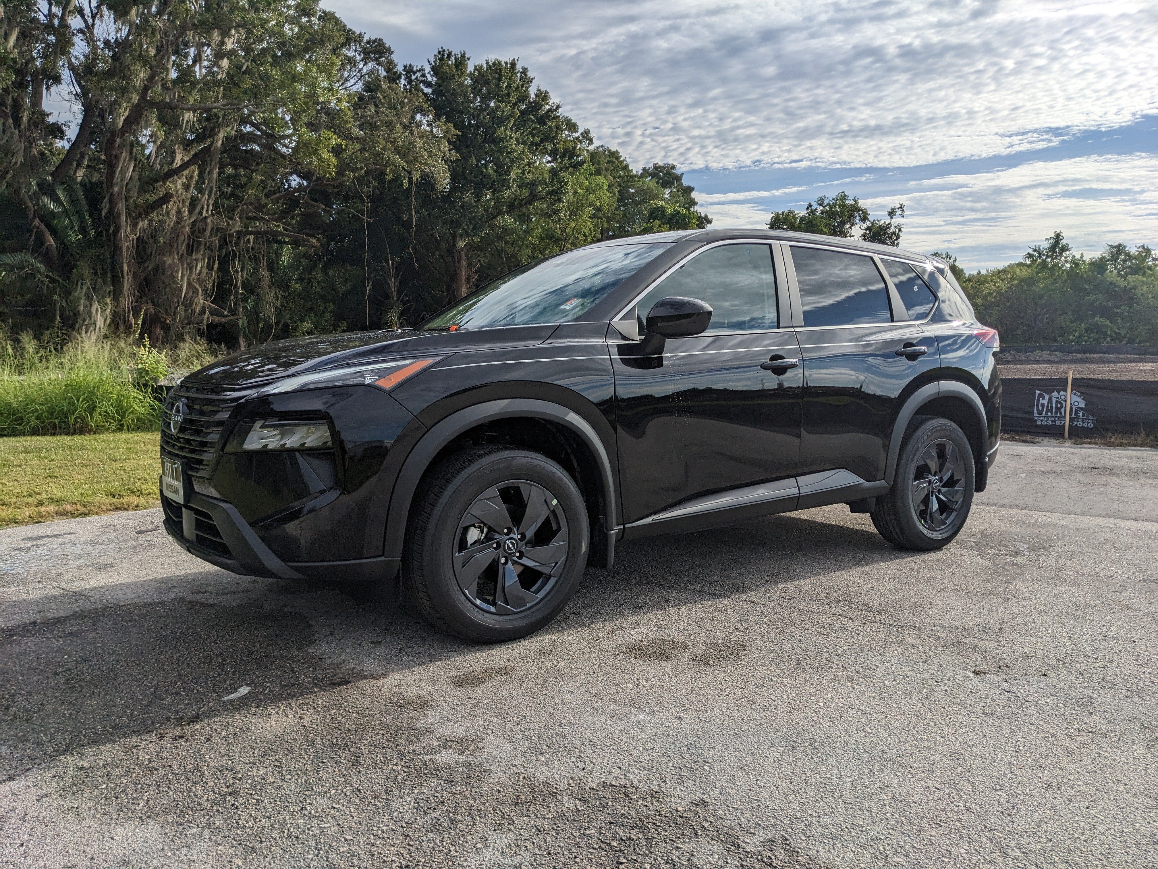 2027 Nissan Rogue SV