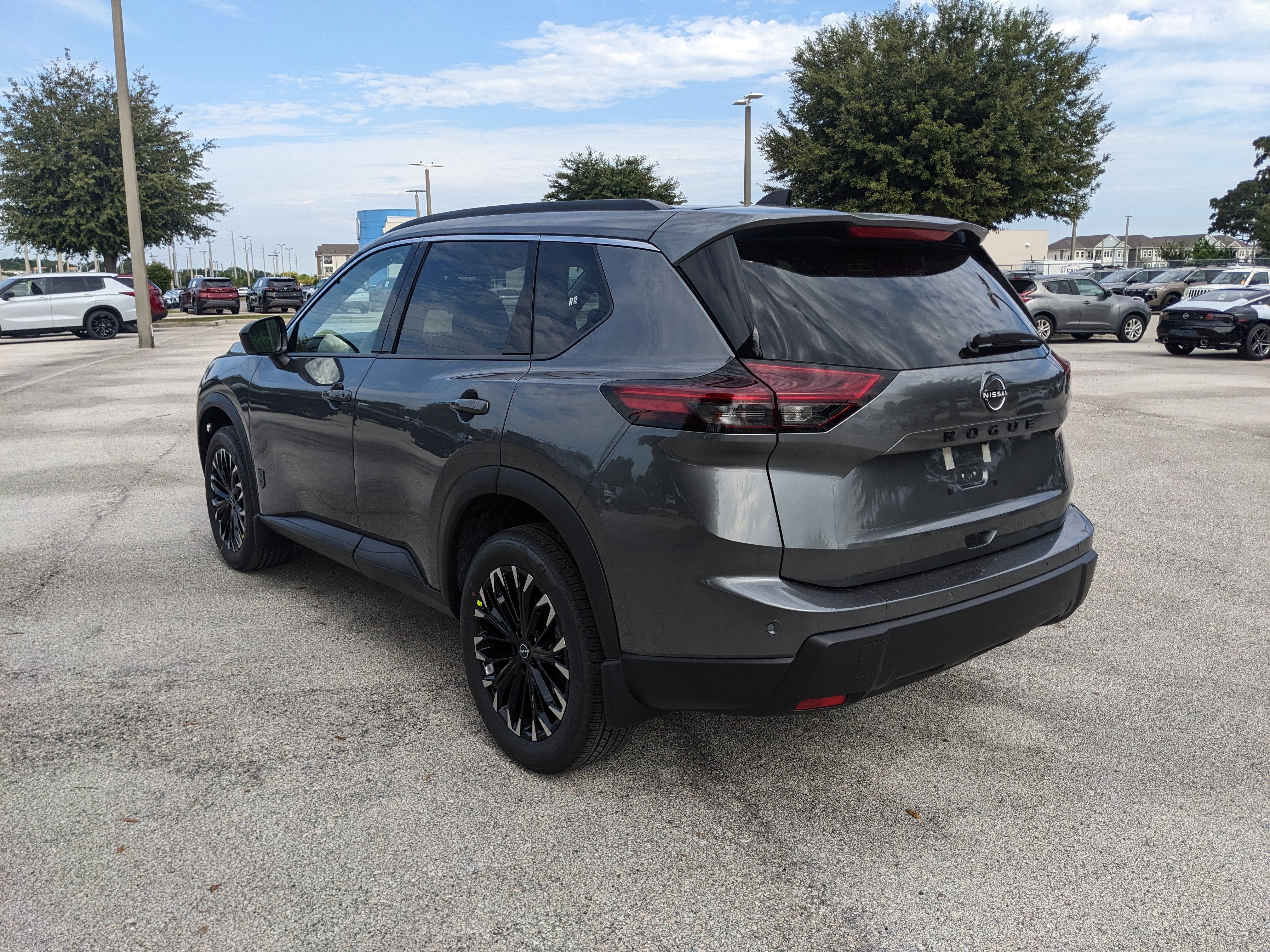 2026 Nissan Rogue Dark Armor