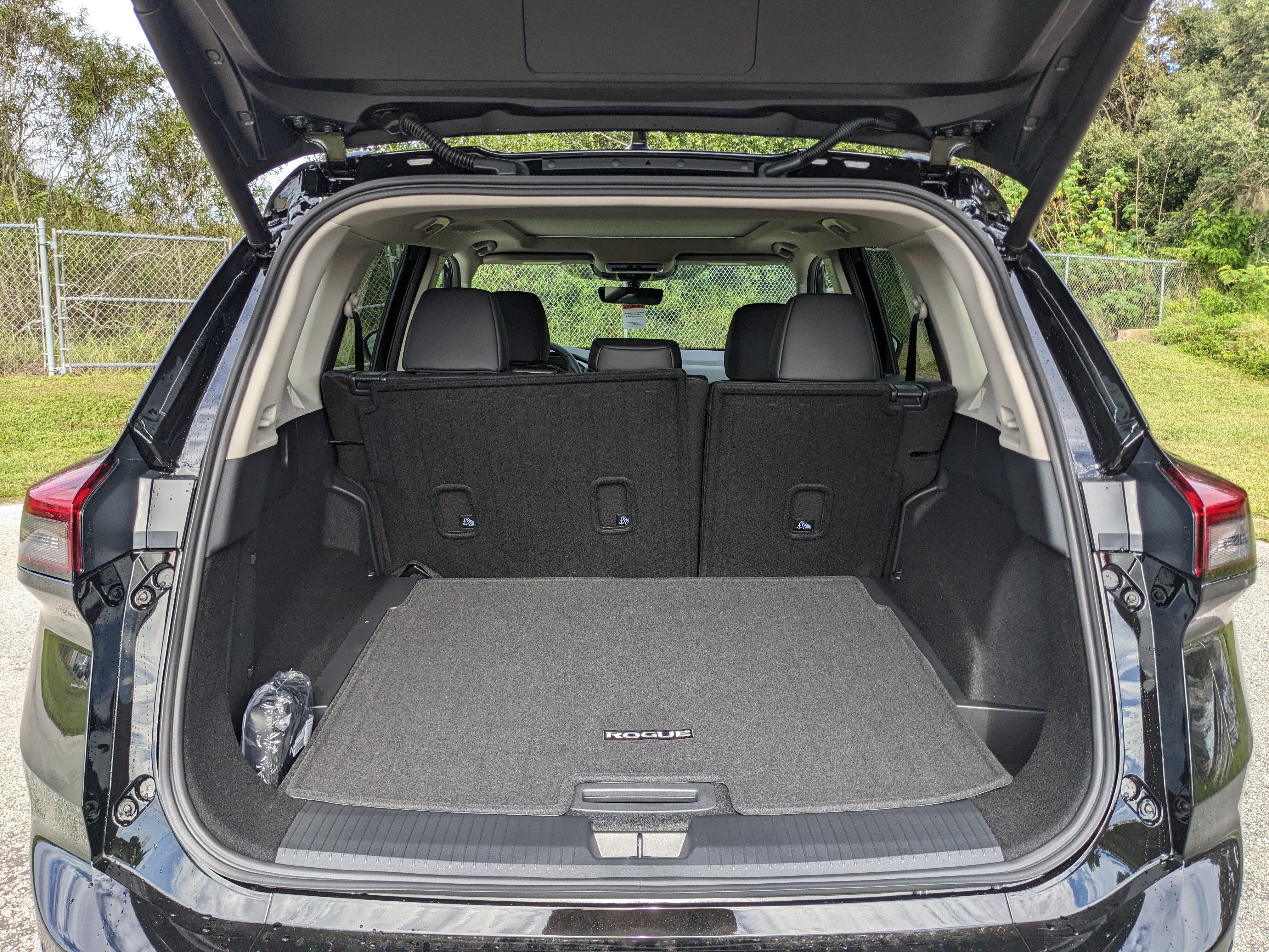 2027 Nissan Rogue Dark Armor