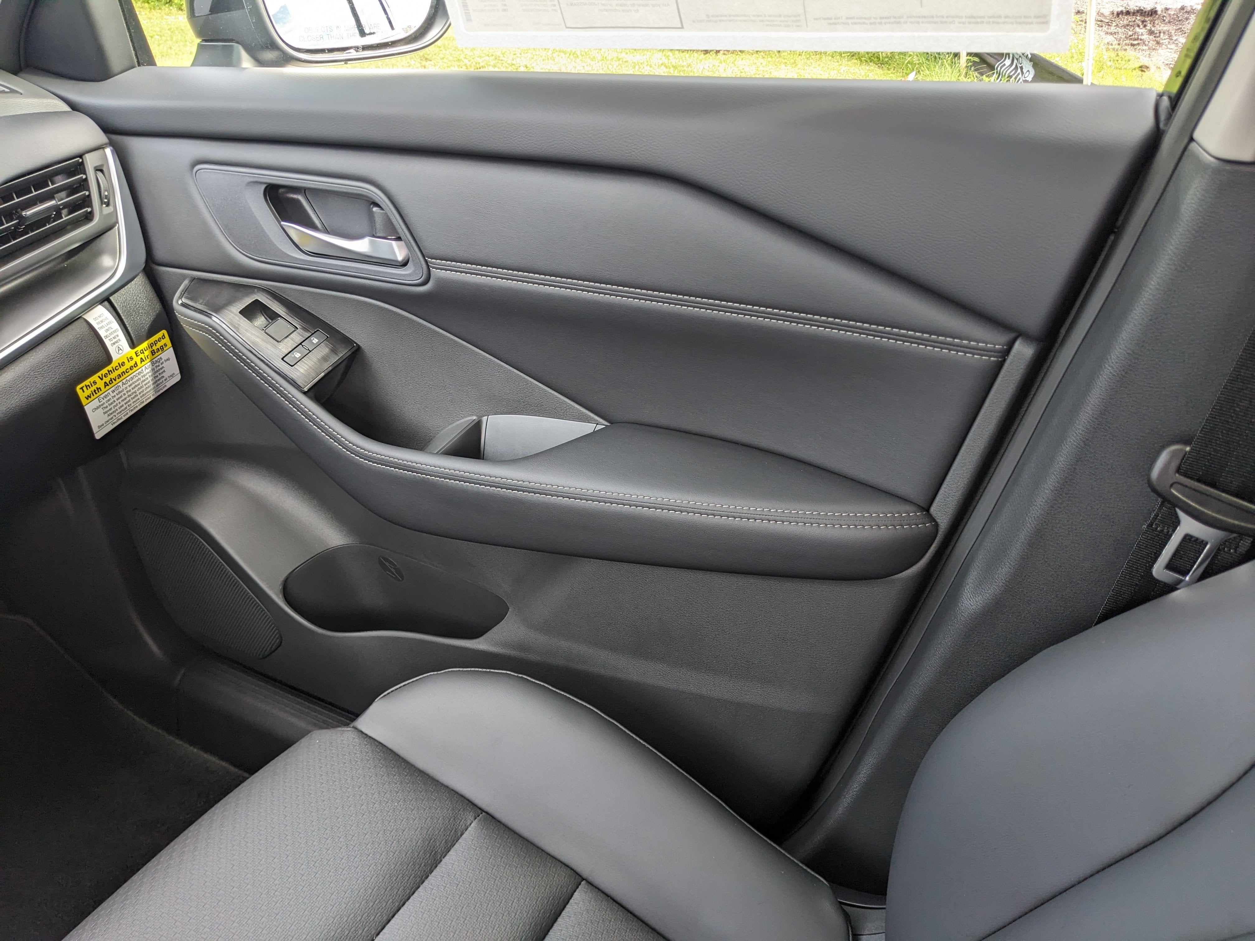 2027 Nissan Rogue Dark Armor