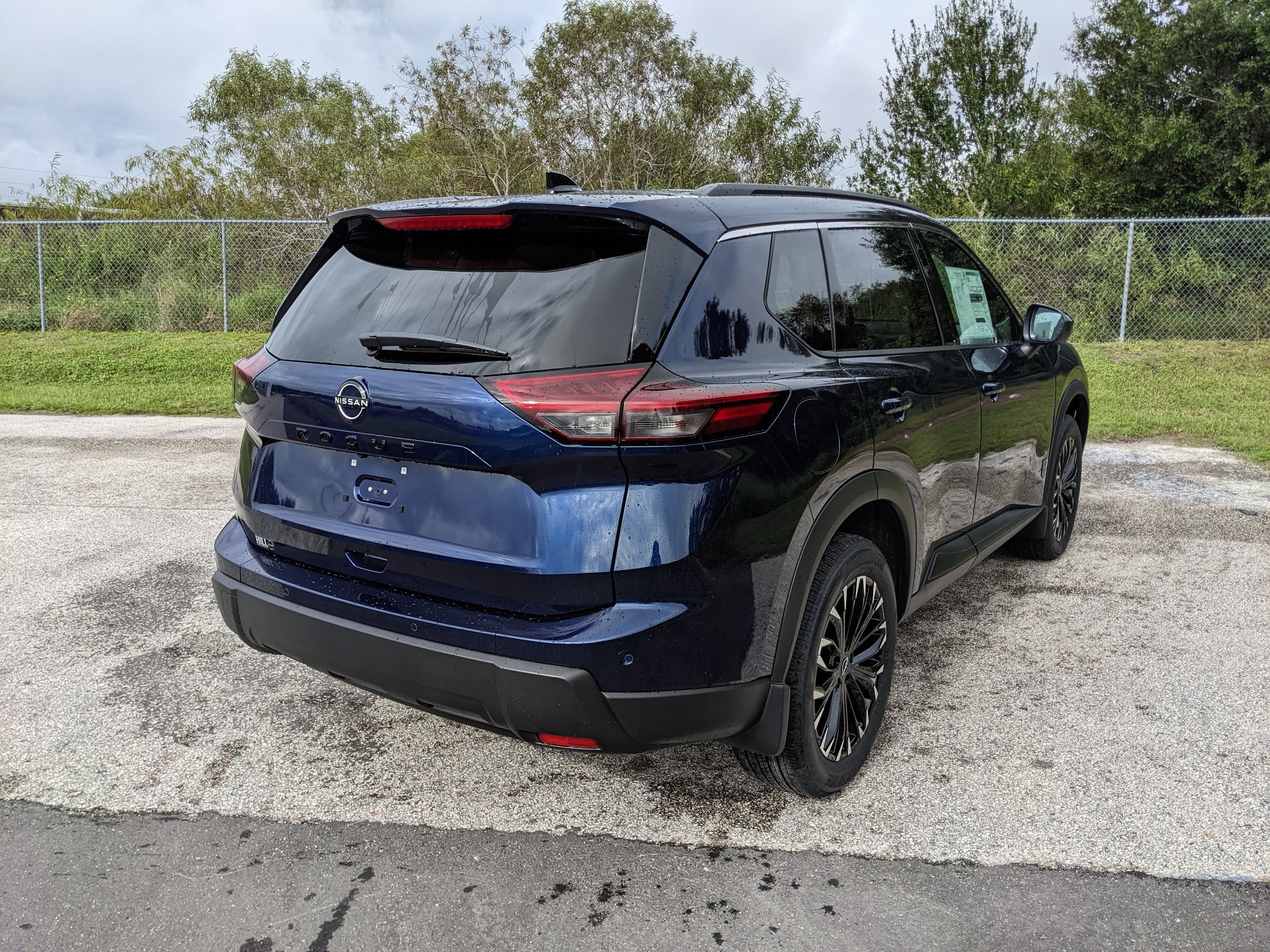 2027 Nissan Rogue Dark Armor