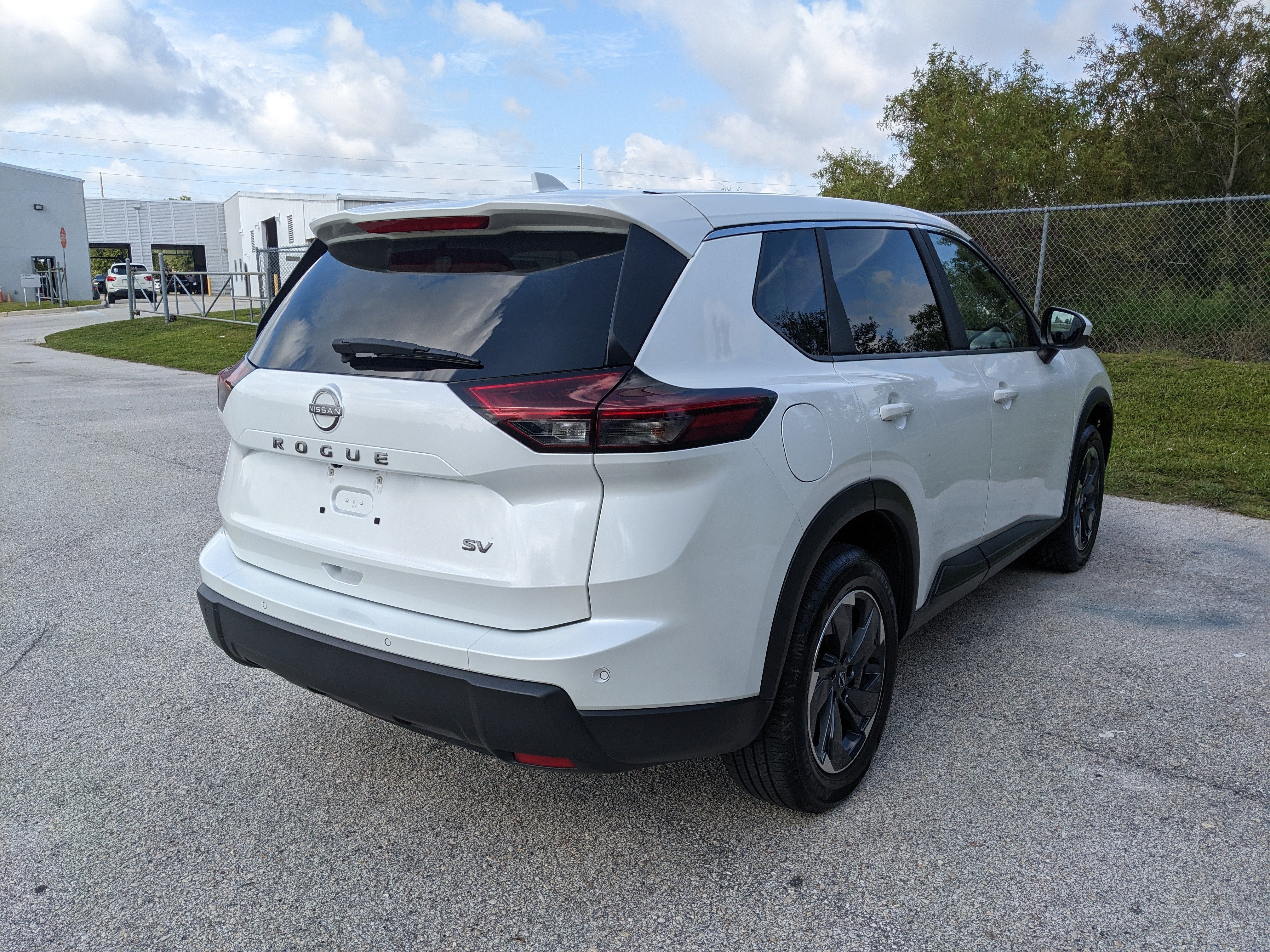 2024 Nissan Rogue SV