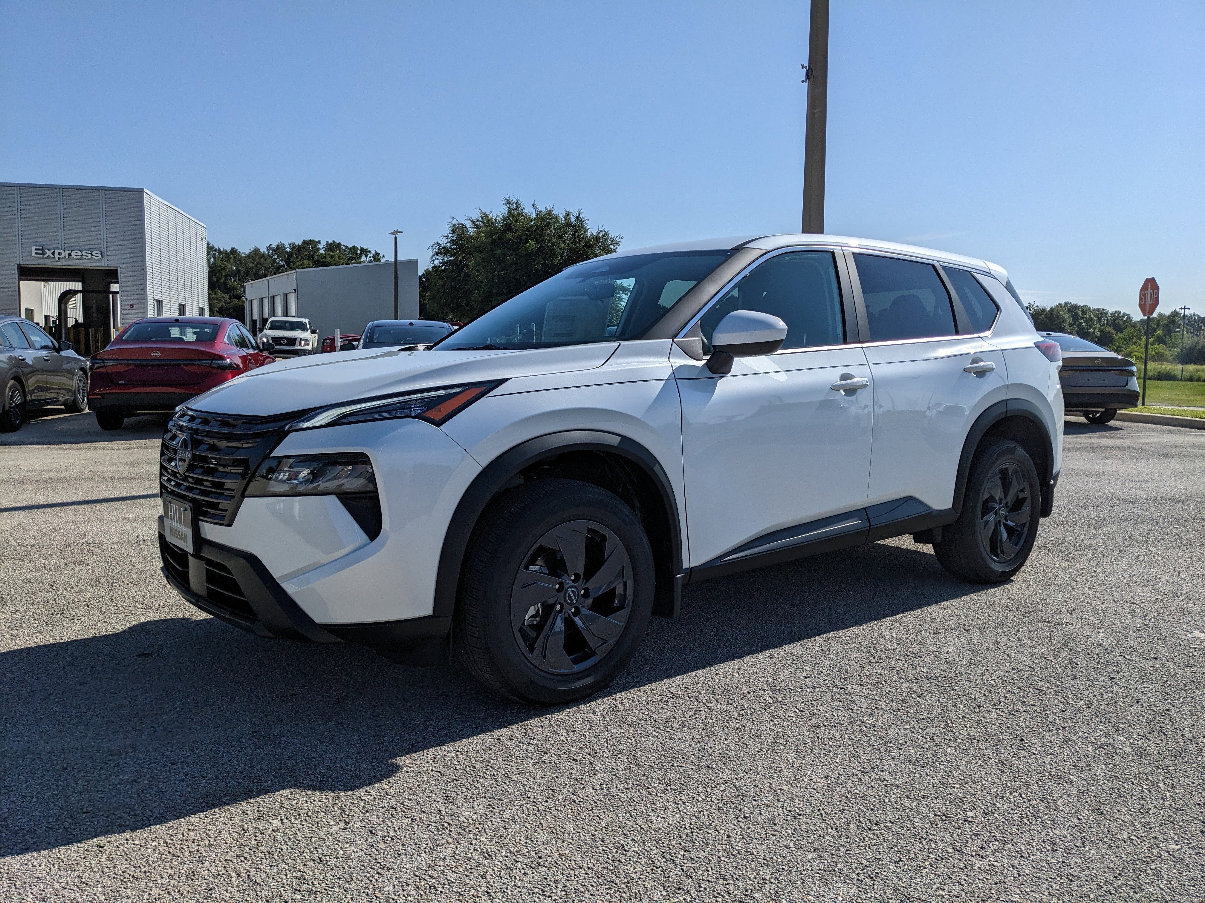 2026 Nissan Rogue SV