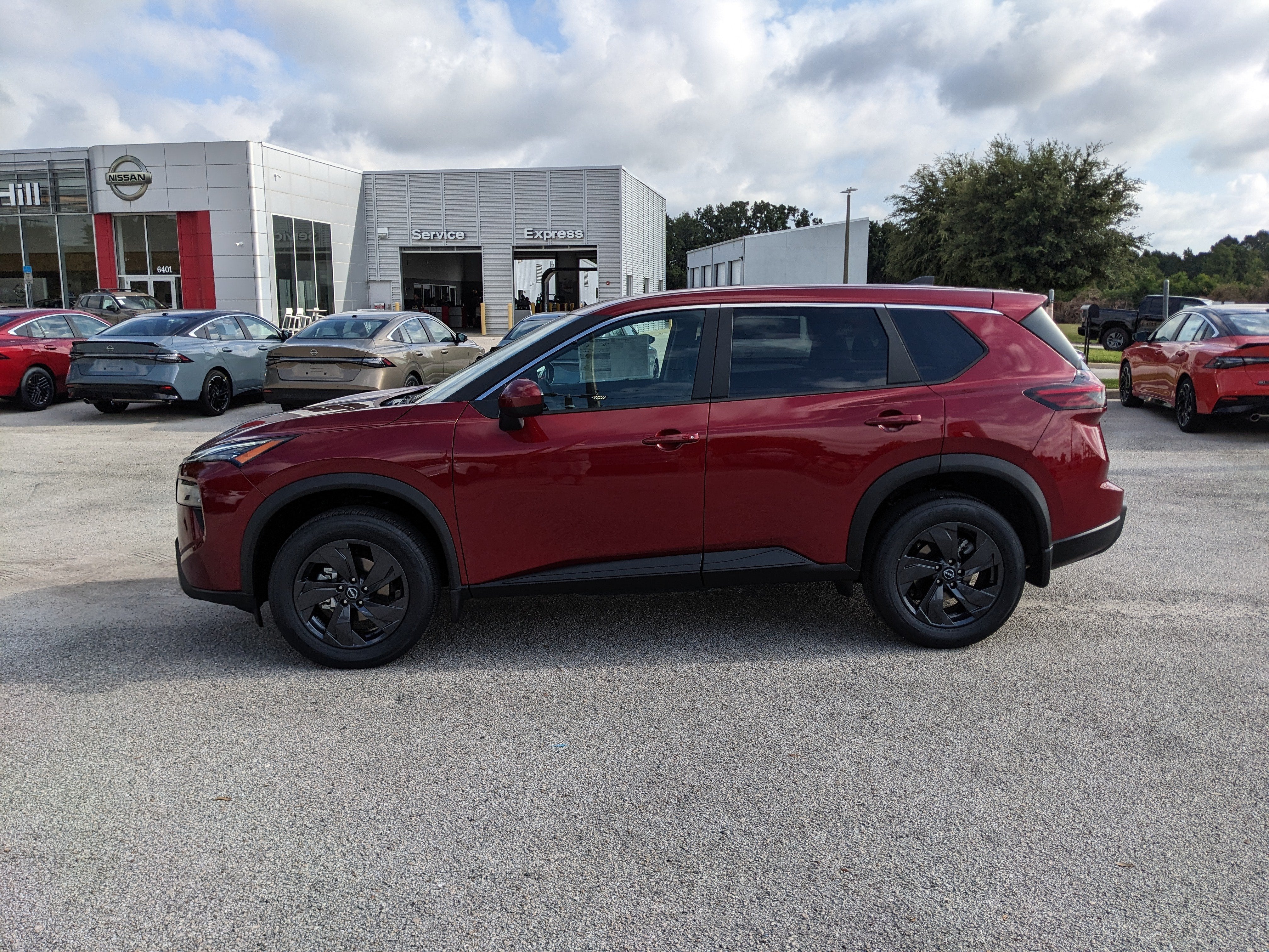 2026 Nissan Rogue SV
