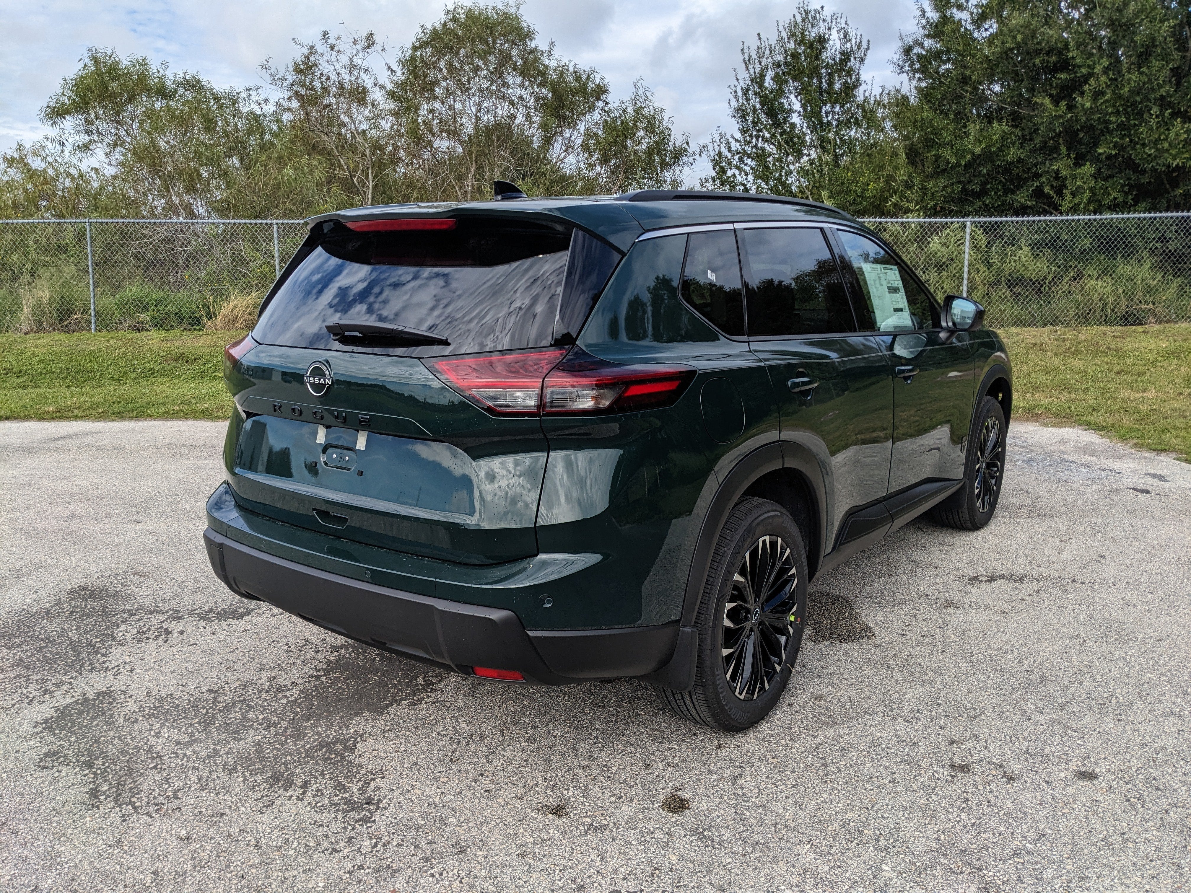 2027 Nissan Rogue Dark Armor