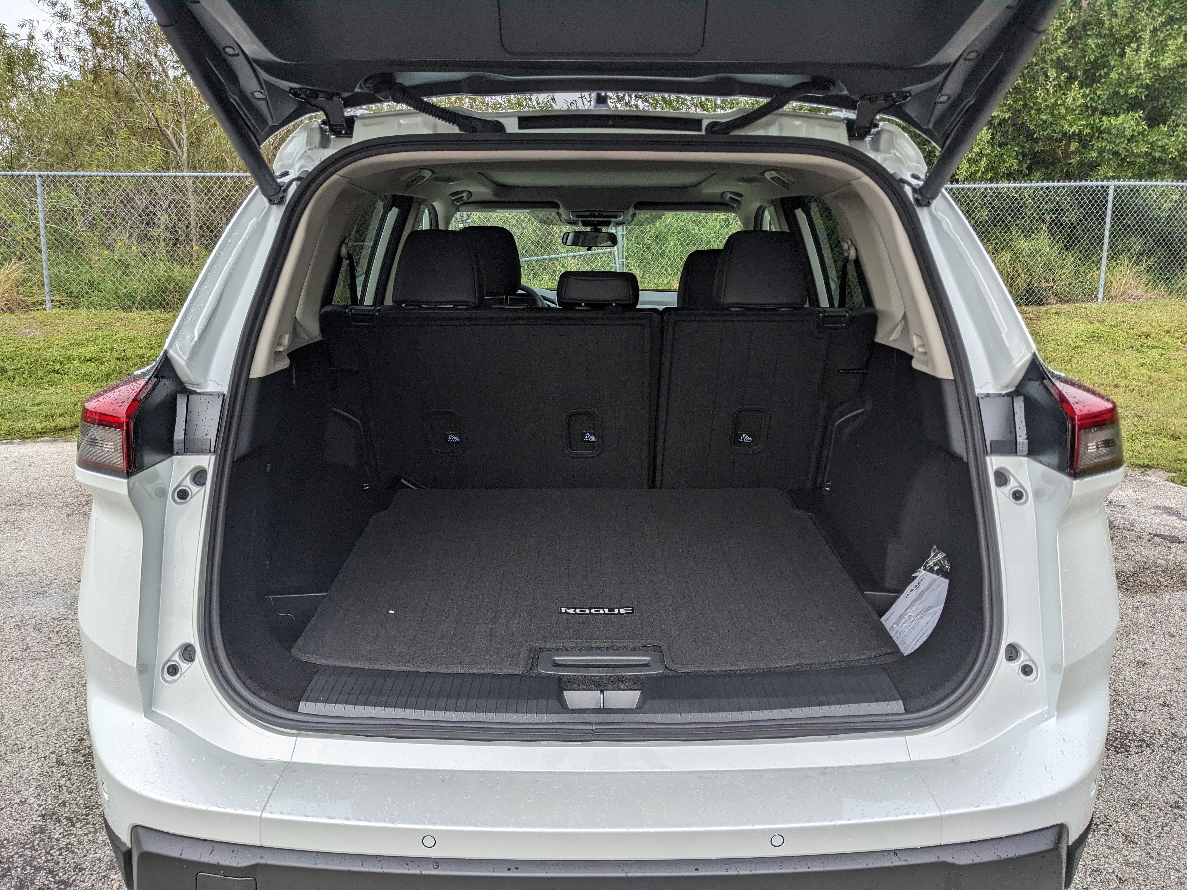 2027 Nissan Rogue Dark Armor