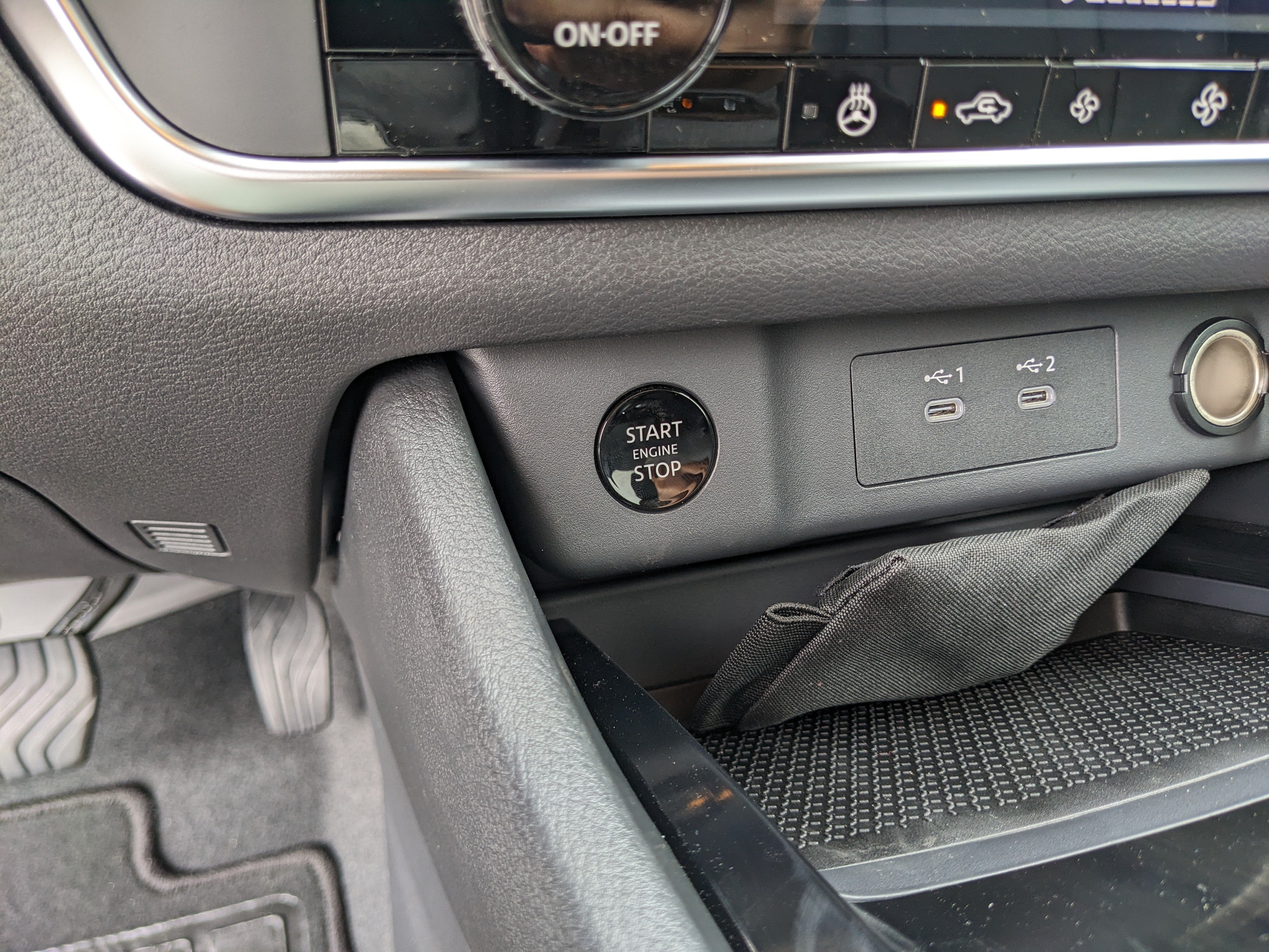 2027 Nissan Rogue Dark Armor