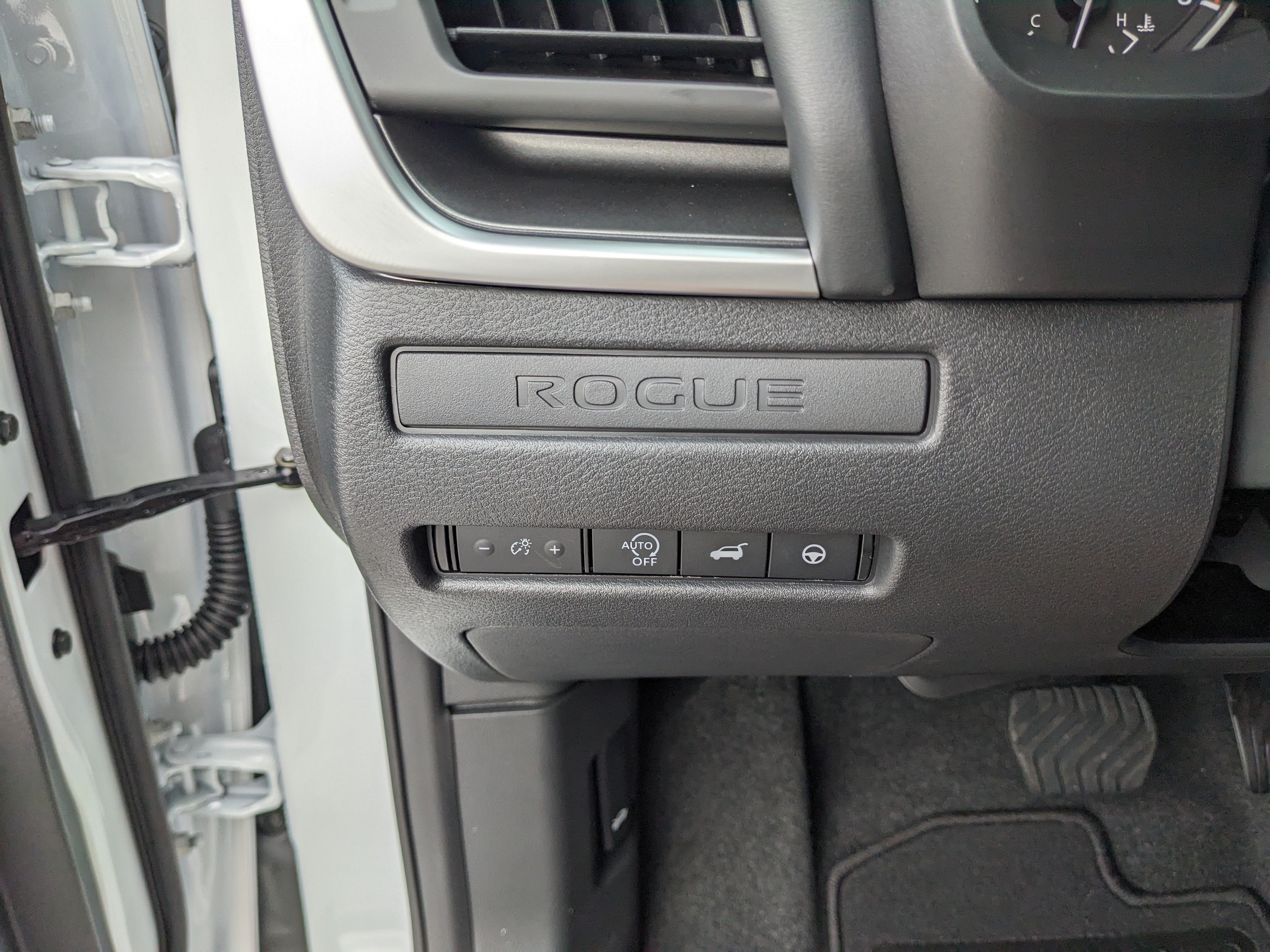 2027 Nissan Rogue Dark Armor