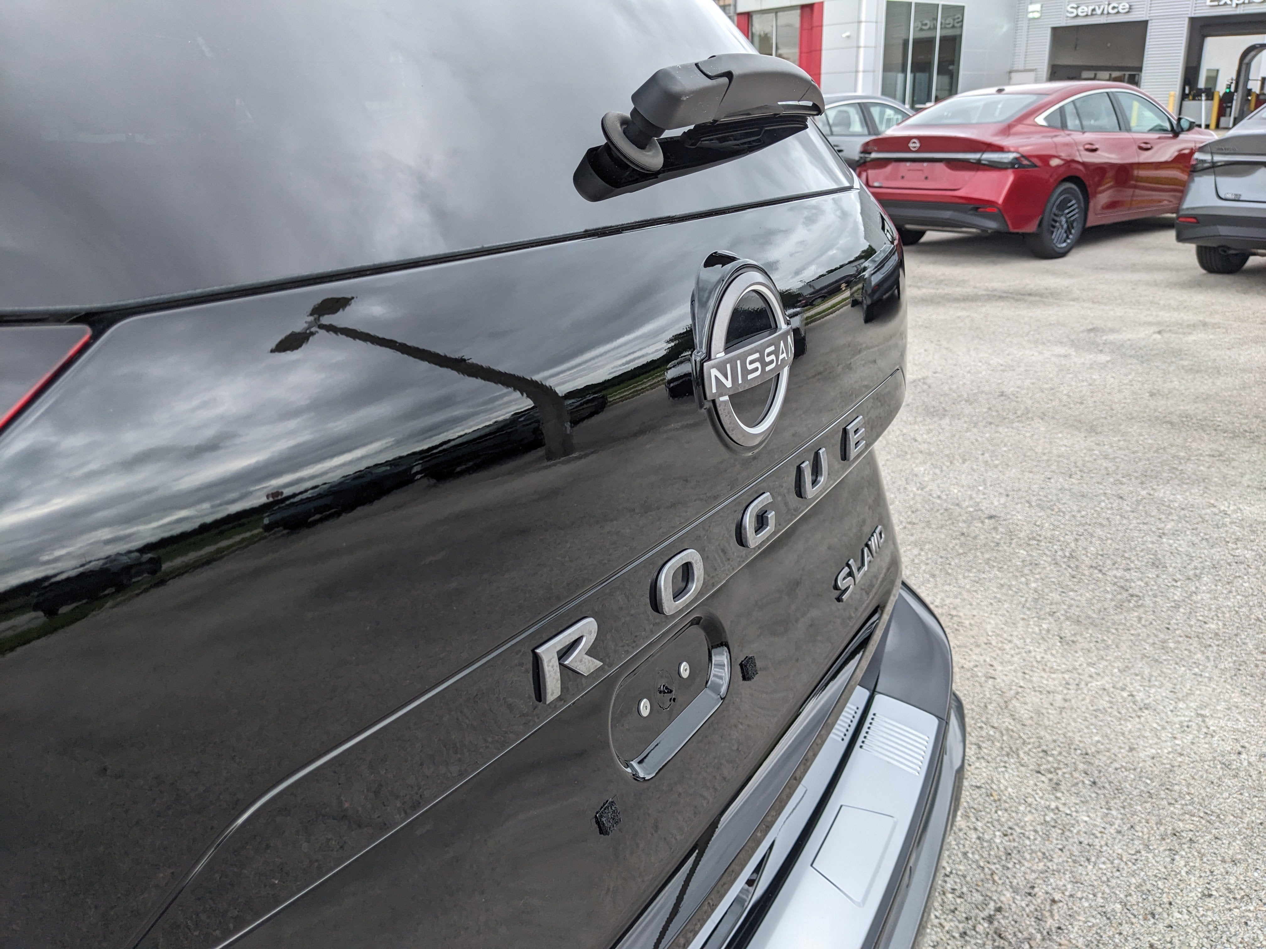 2025 Nissan Rogue SL