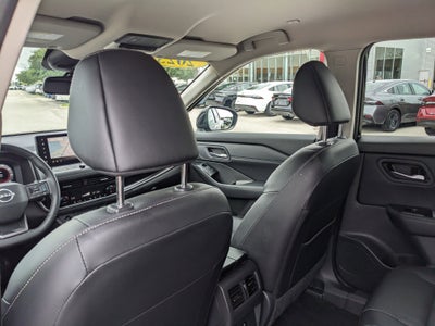 2025 Nissan Rogue SL