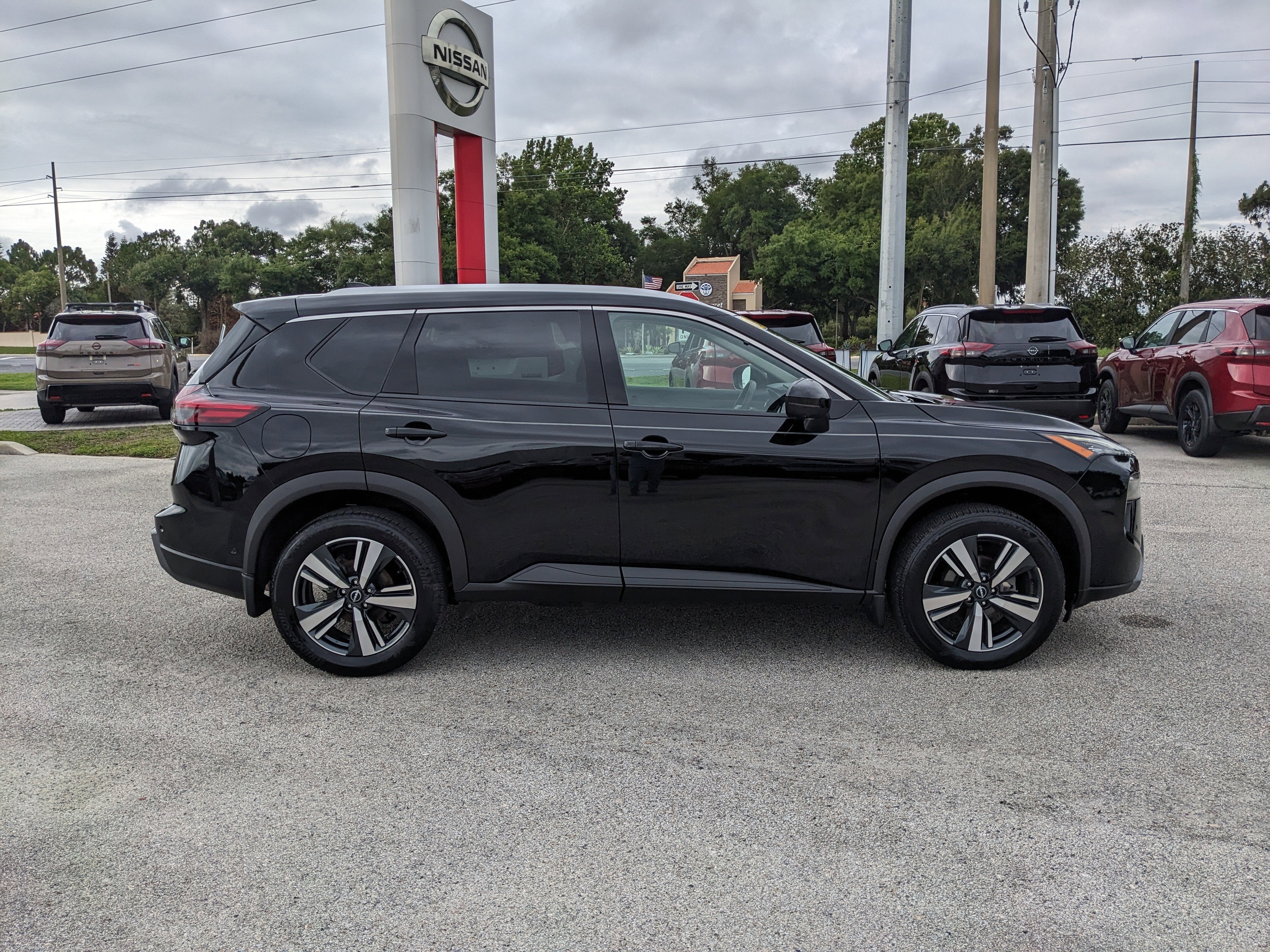 2025 Nissan Rogue SL