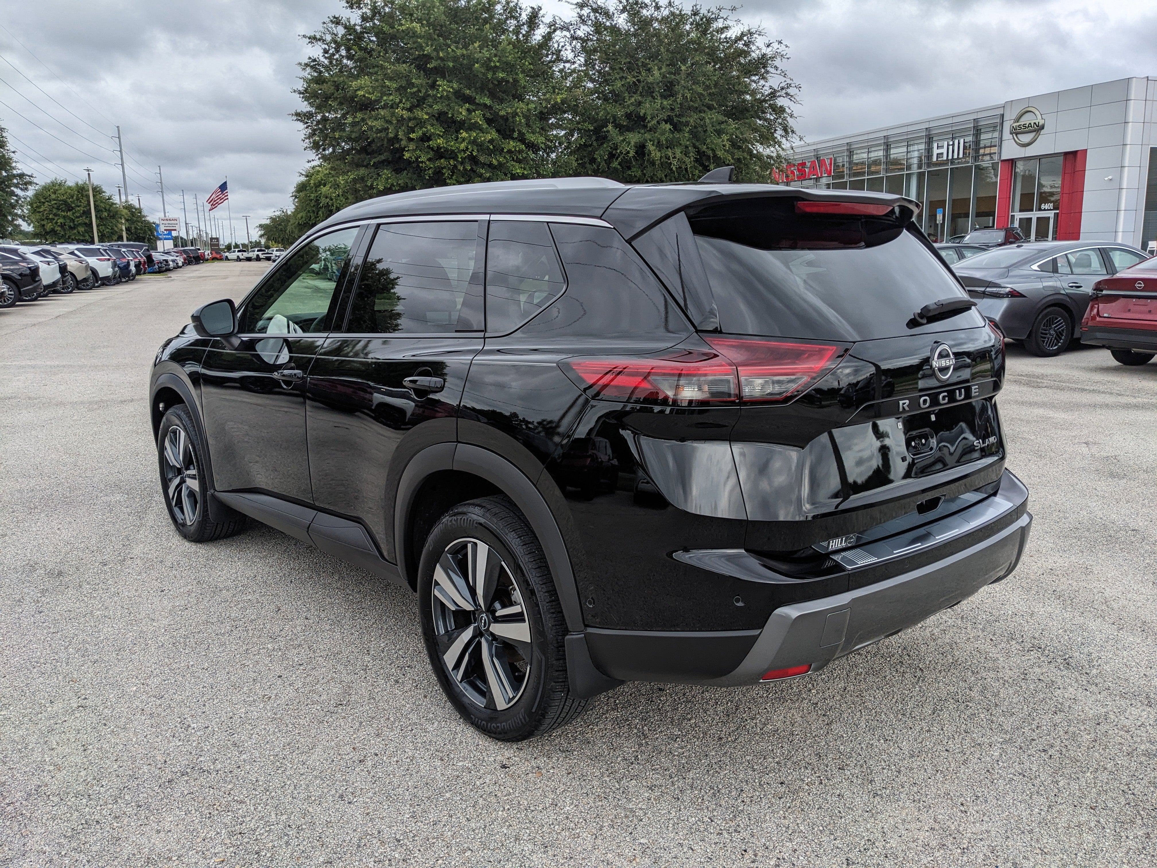 2025 Nissan Rogue SL