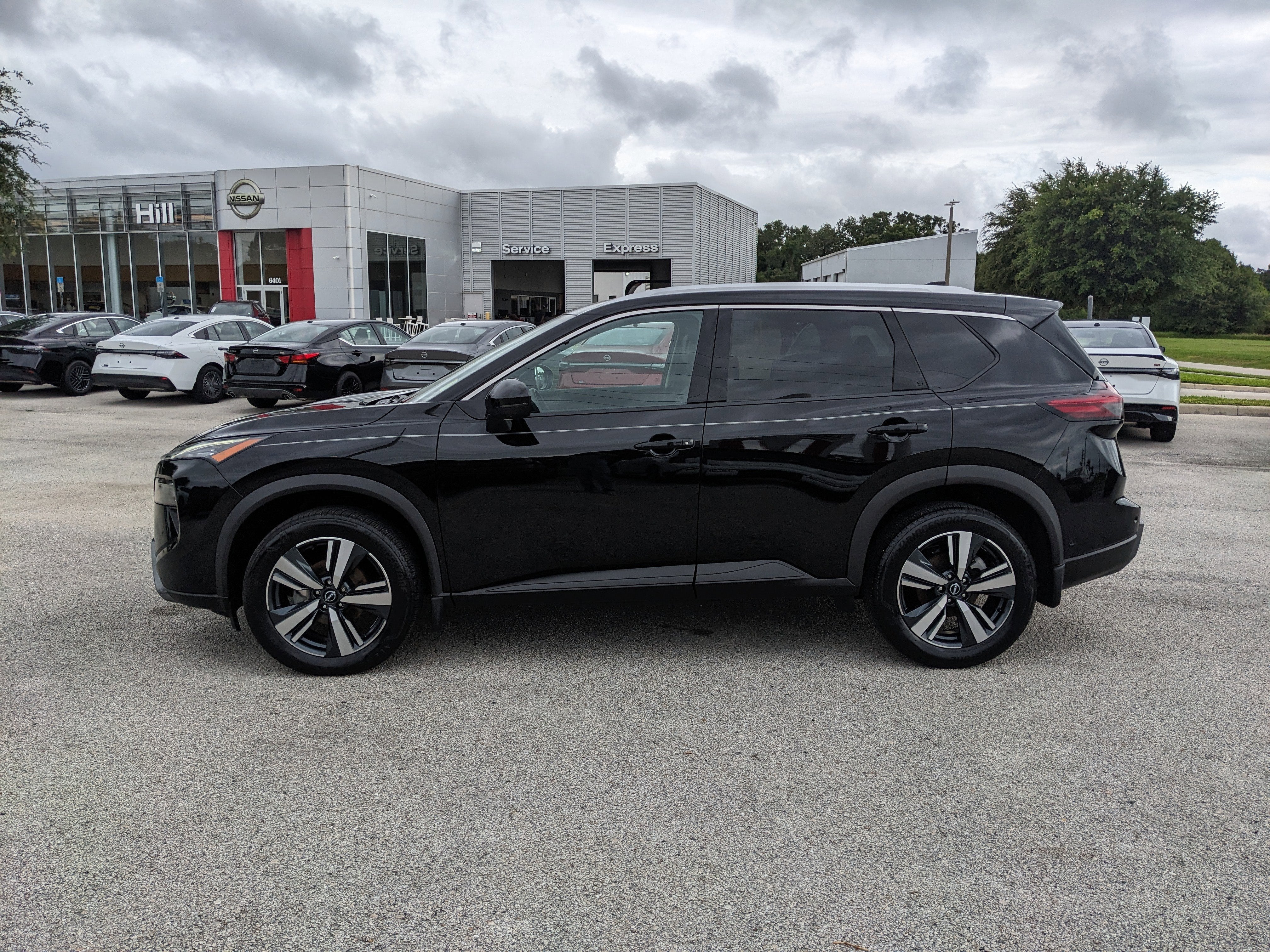 2025 Nissan Rogue SL
