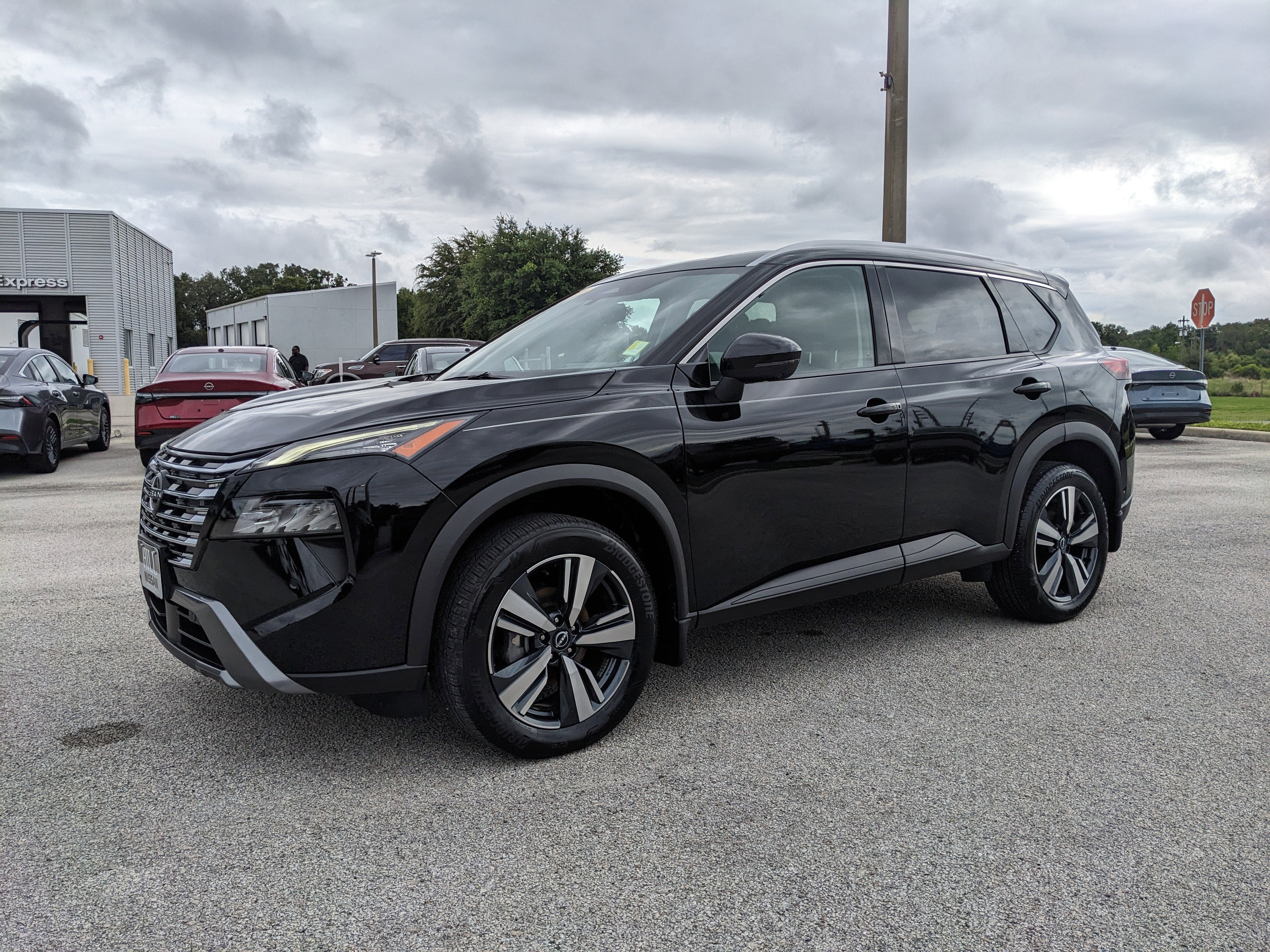 2025 Nissan Rogue SL
