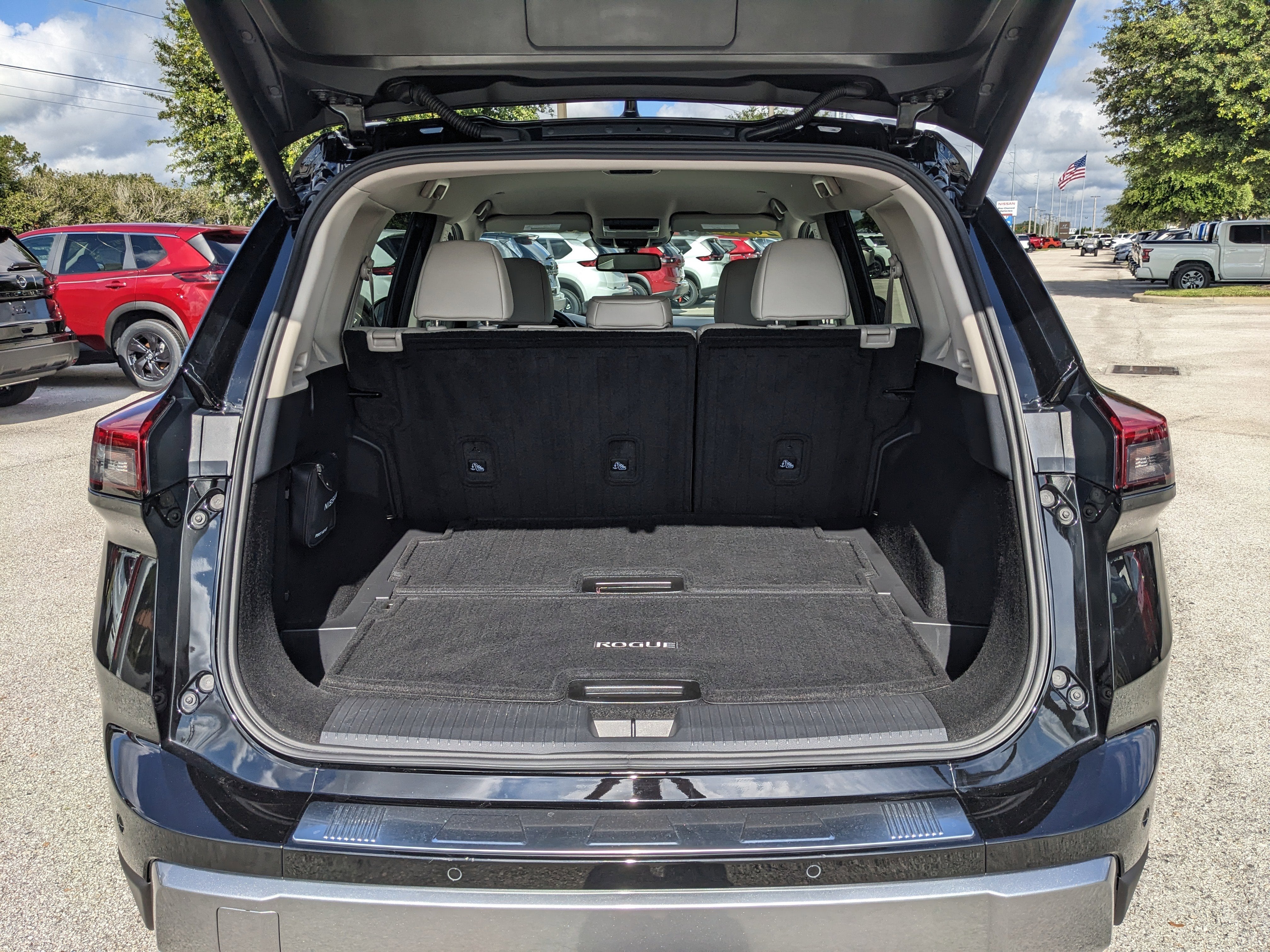 2025 Nissan Rogue SL
